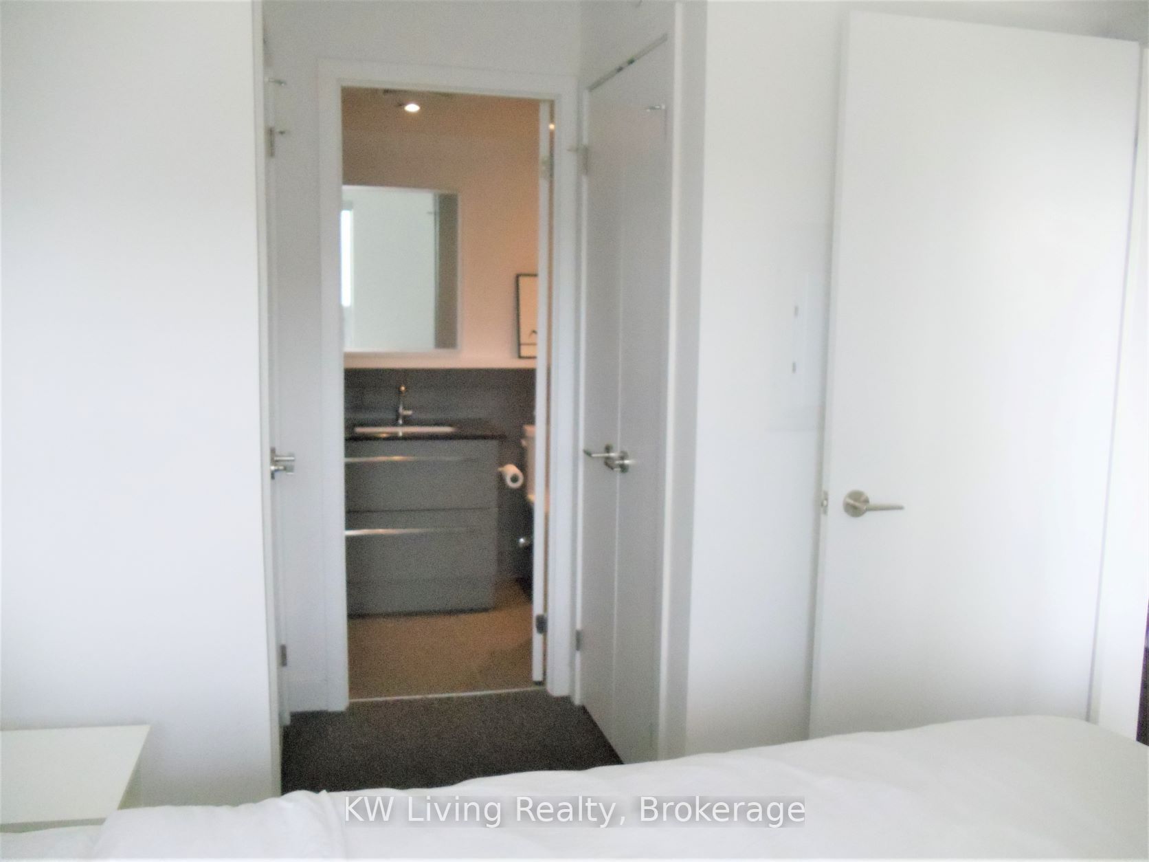 160 Flemington Road 603 Property Photo 16