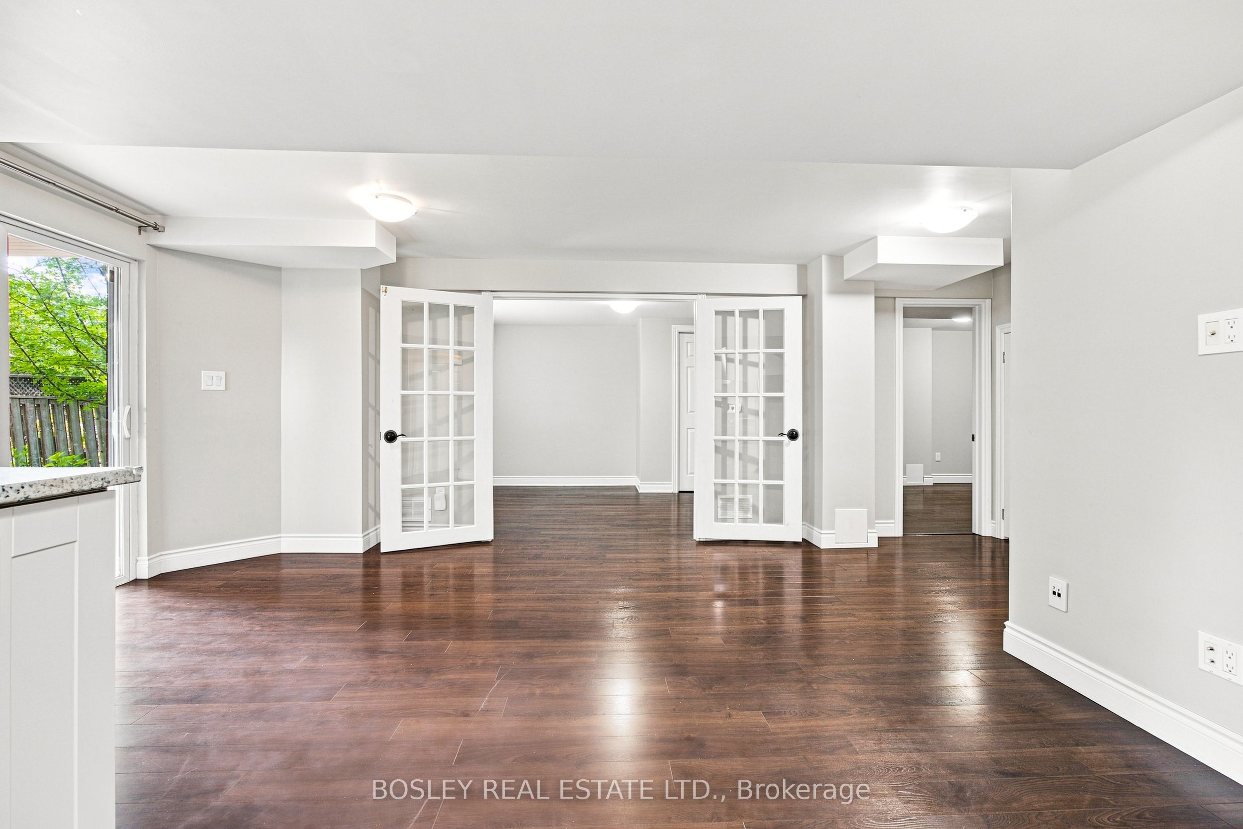 5443 Mcfarren Boulevard Lower Property Photo 8