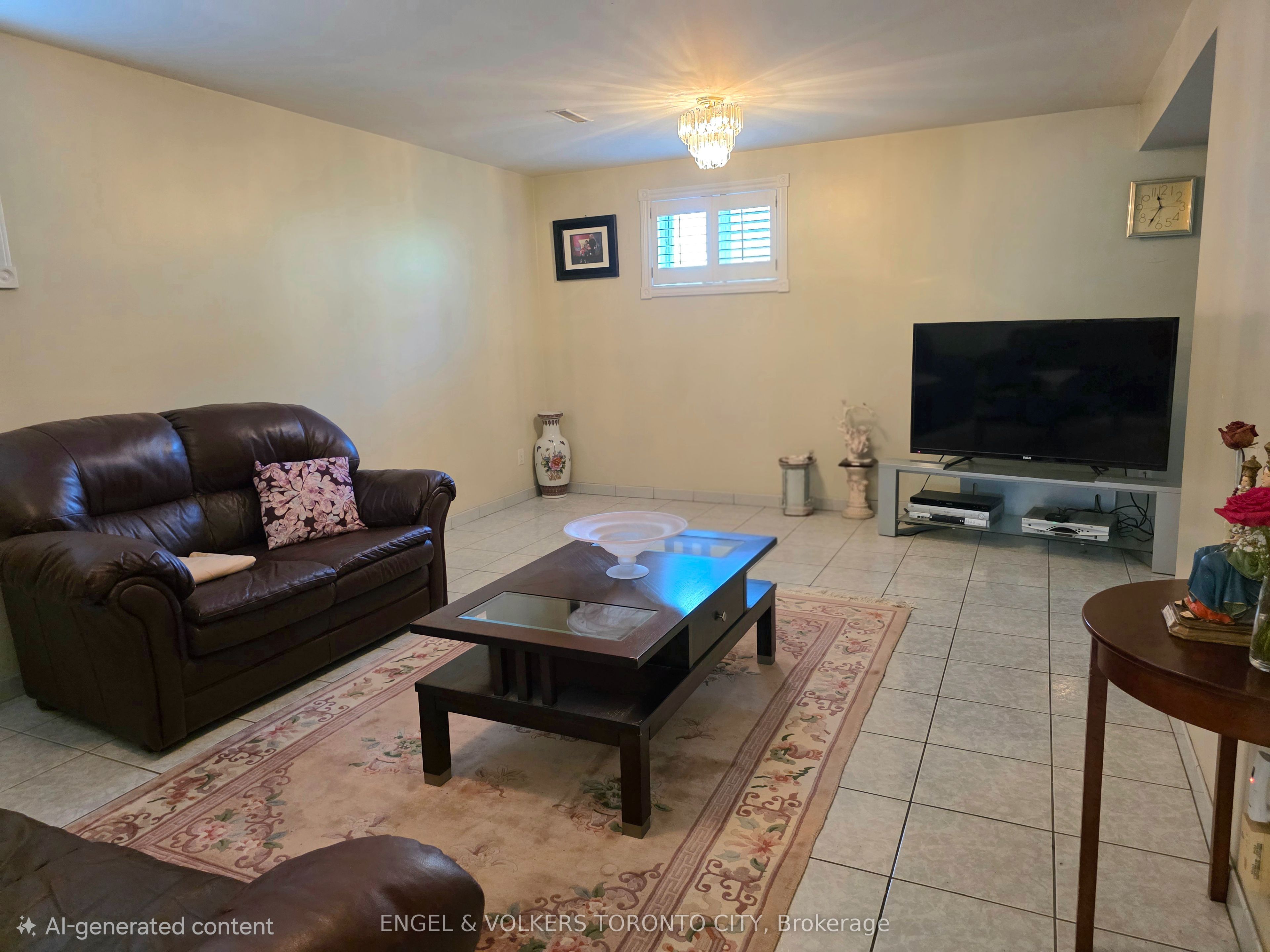 130 Shoreham Drive Lower Property Photo 9