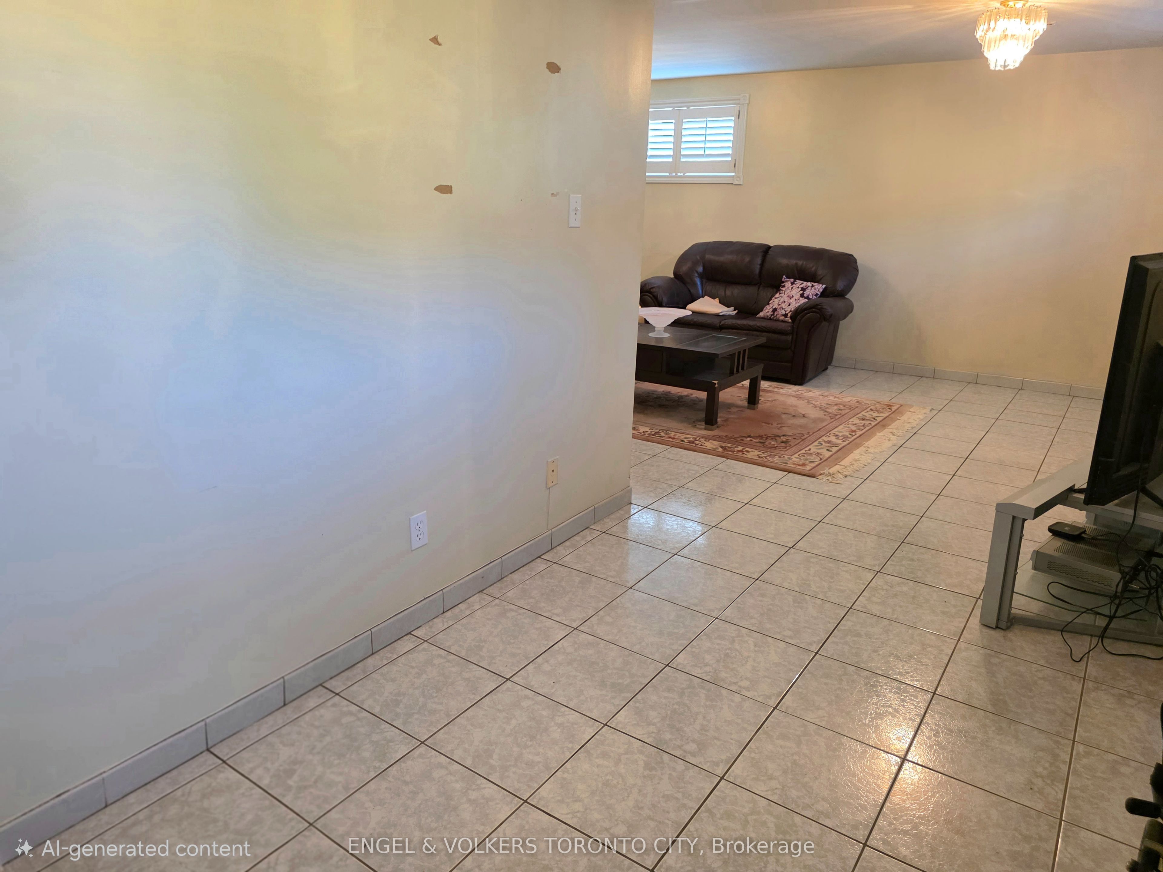 130 Shoreham Drive Lower Property Photo 14