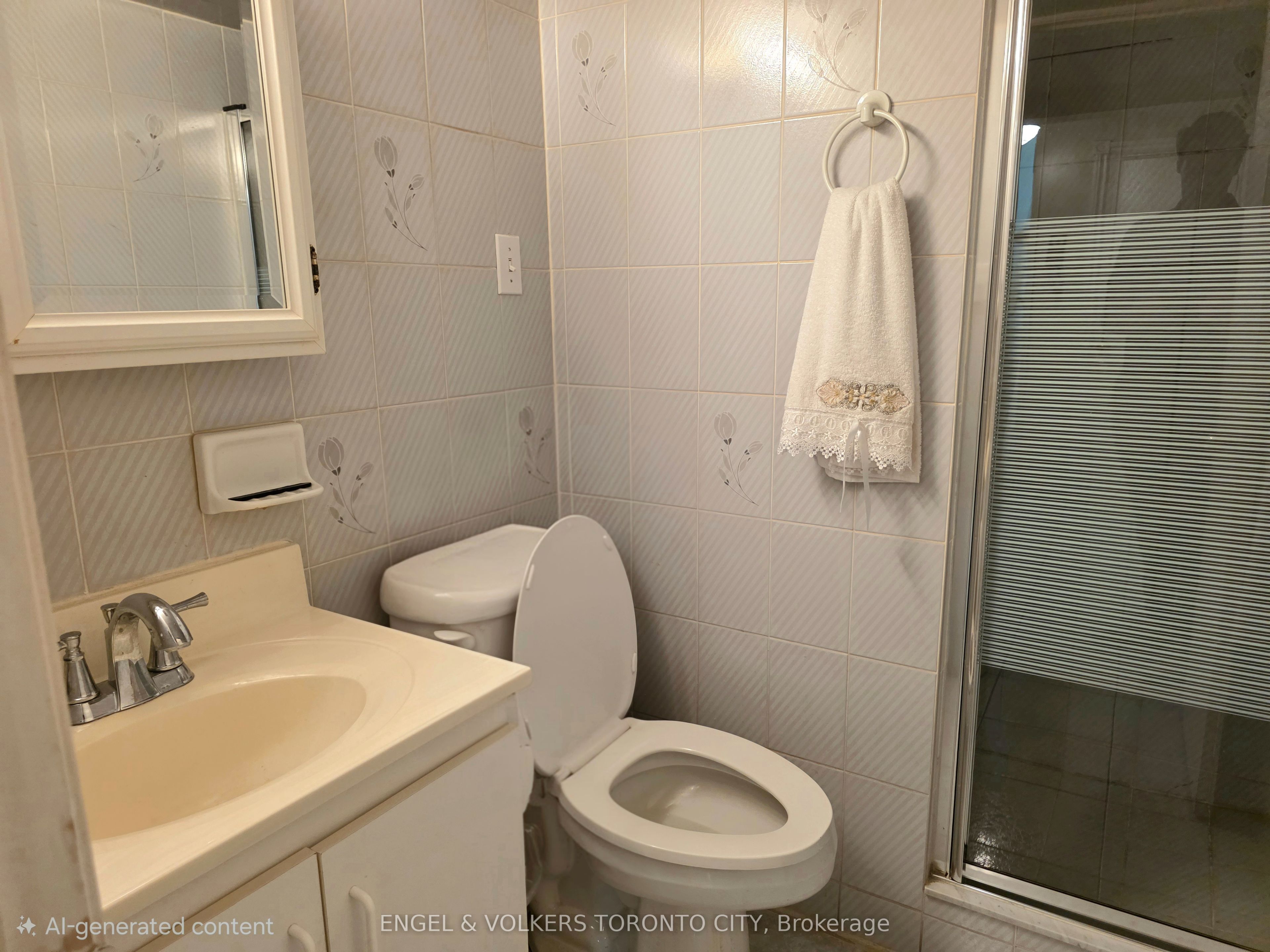130 Shoreham Drive Lower Property Photo 15