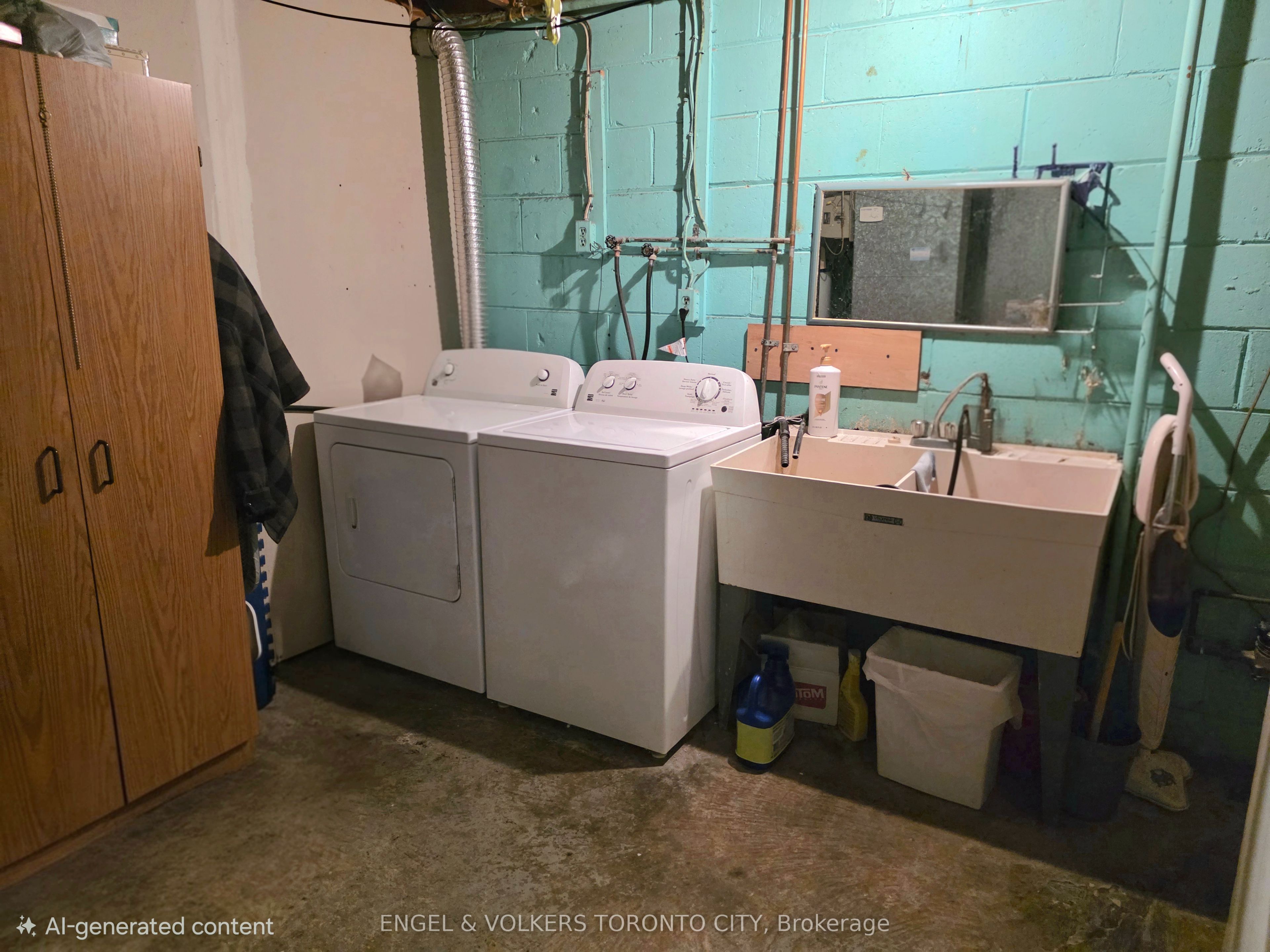 130 Shoreham Drive Lower Property Photo 16