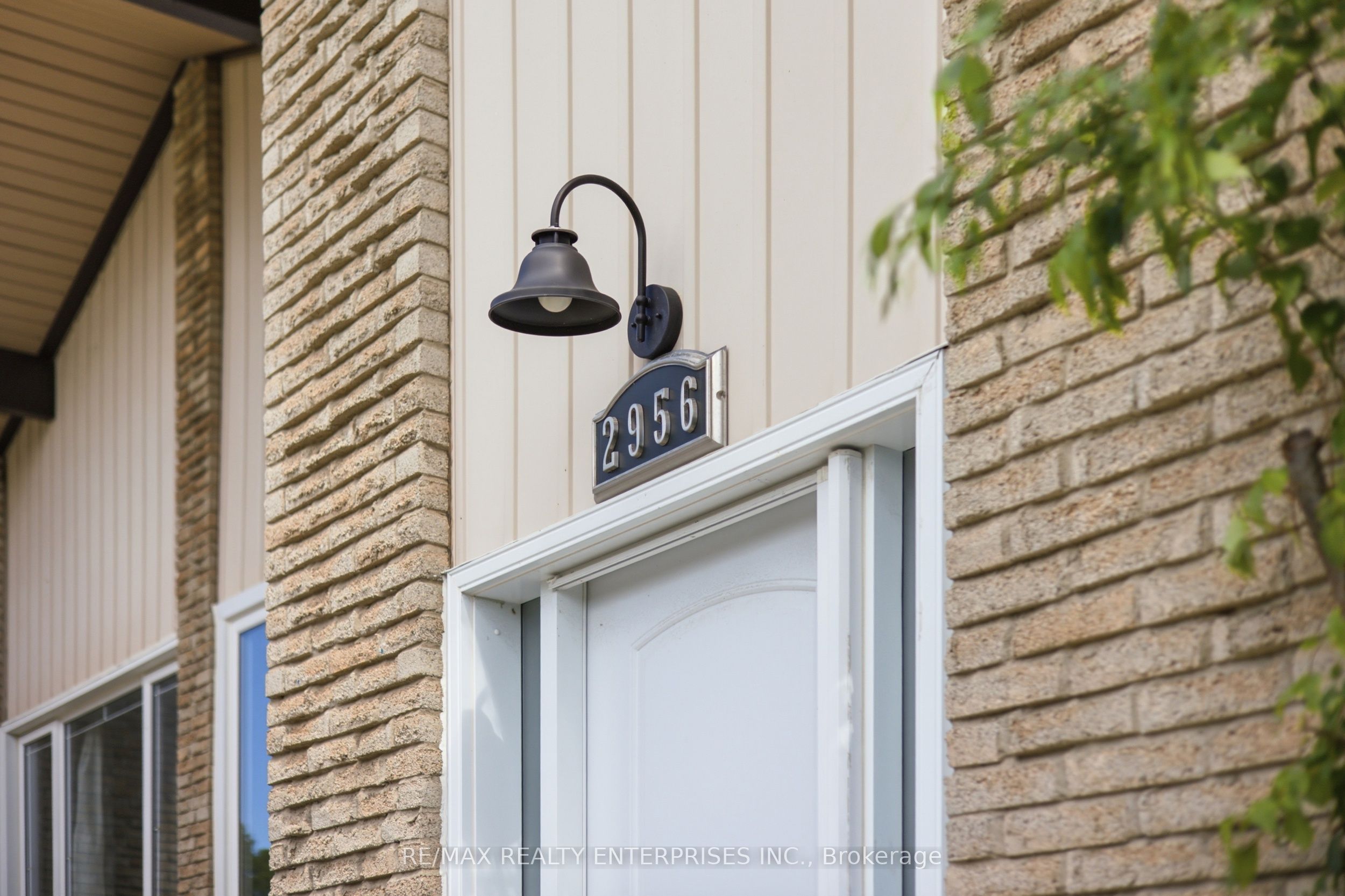 2956 Windjammer Road Property Photo 3