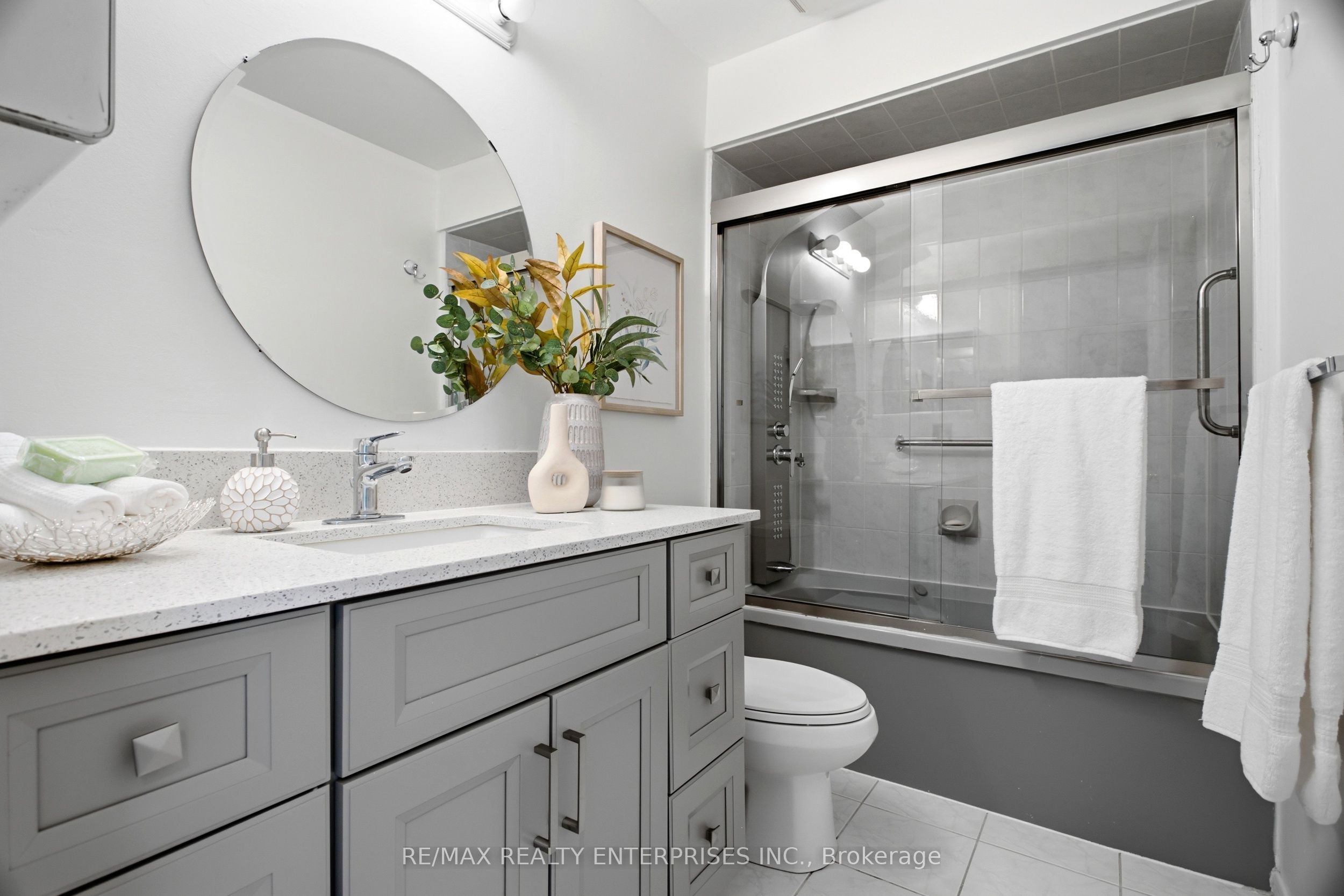 2956 Windjammer Road Property Photo 23