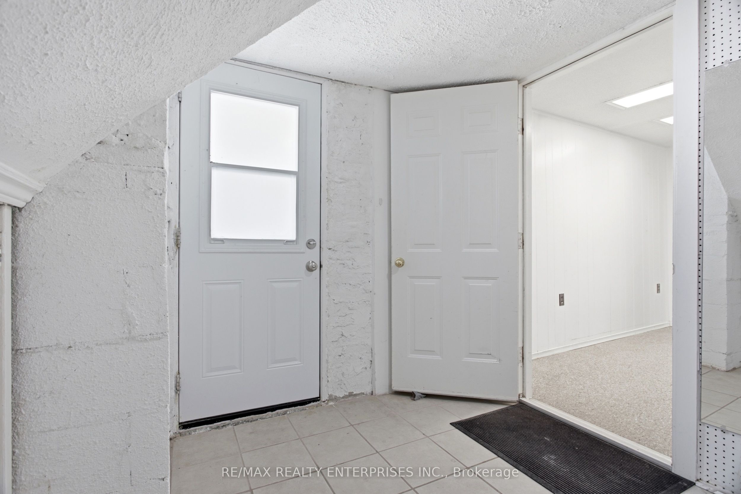 2956 Windjammer Road Property Photo 30