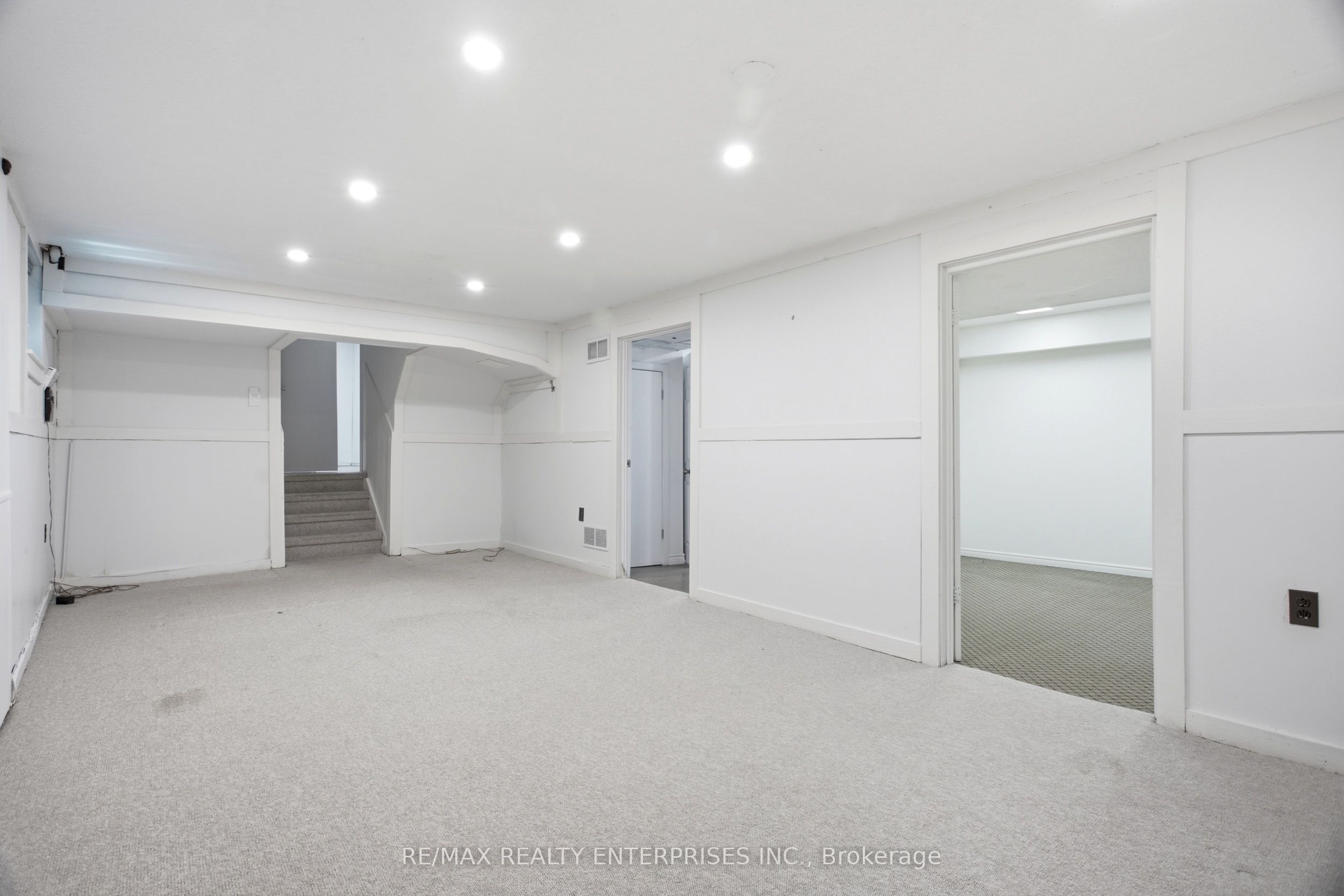 2956 Windjammer Road Property Photo 32