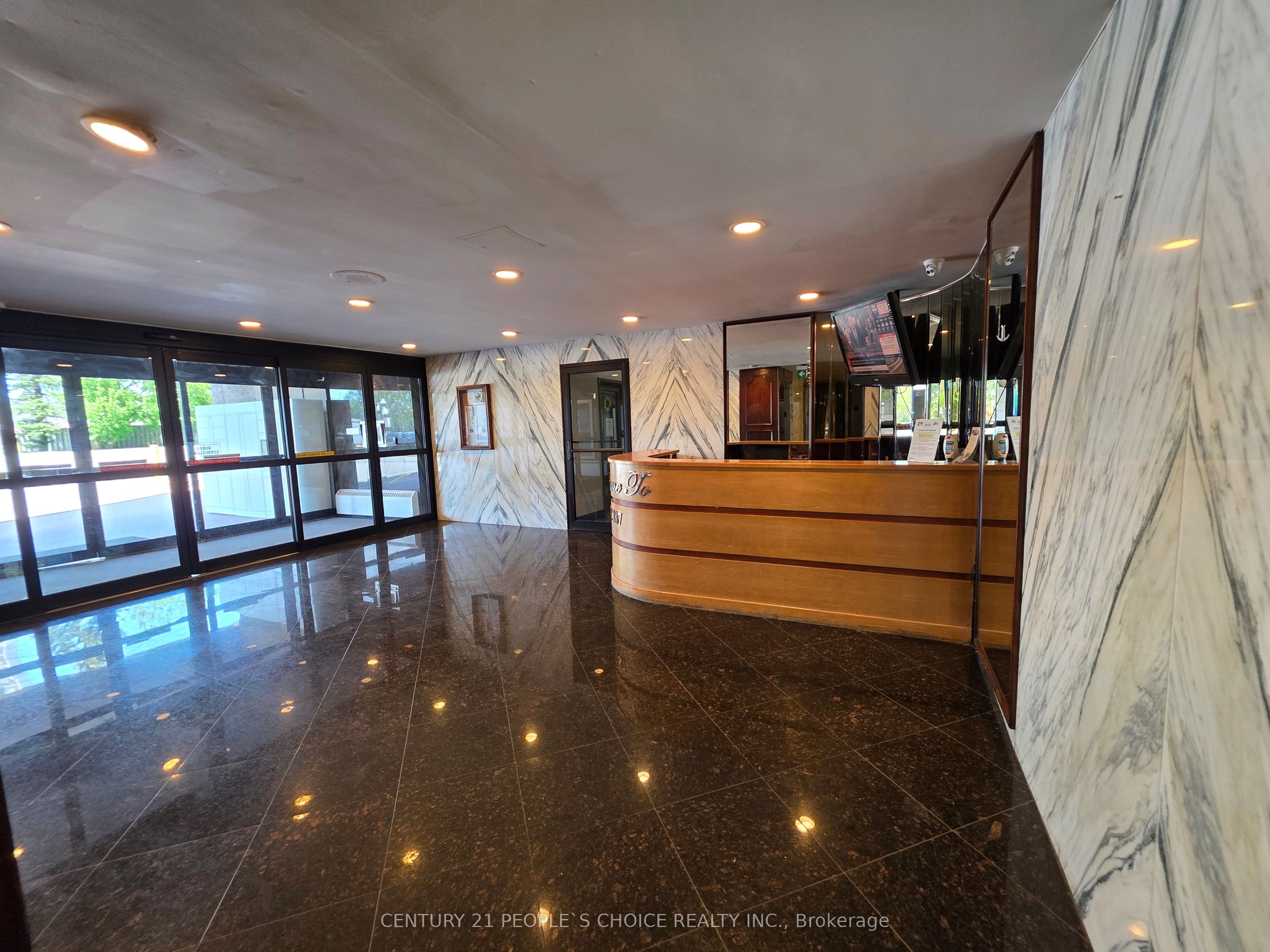 3390 Weston Road 301 Property Photo 4