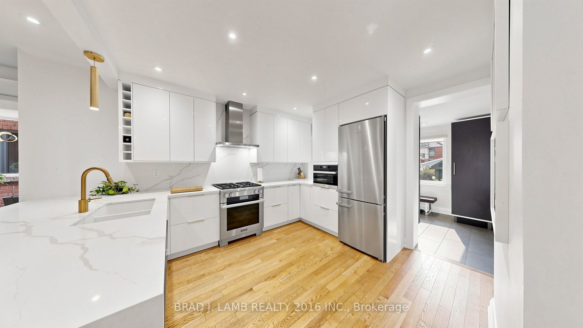 154 Fairview Avenue Property Photo 4