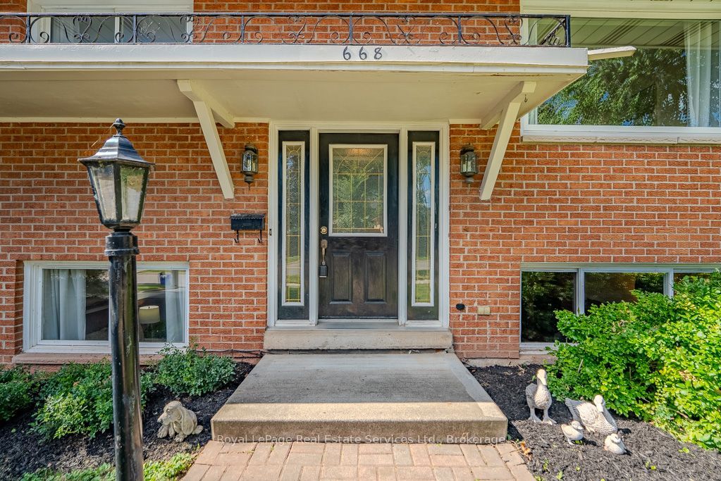 668 Maclaren Drive Property Photo 3