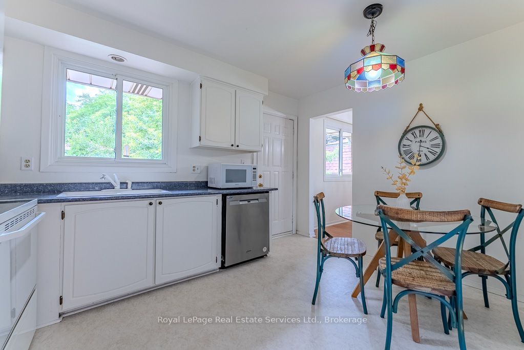 668 Maclaren Drive Property Photo 8