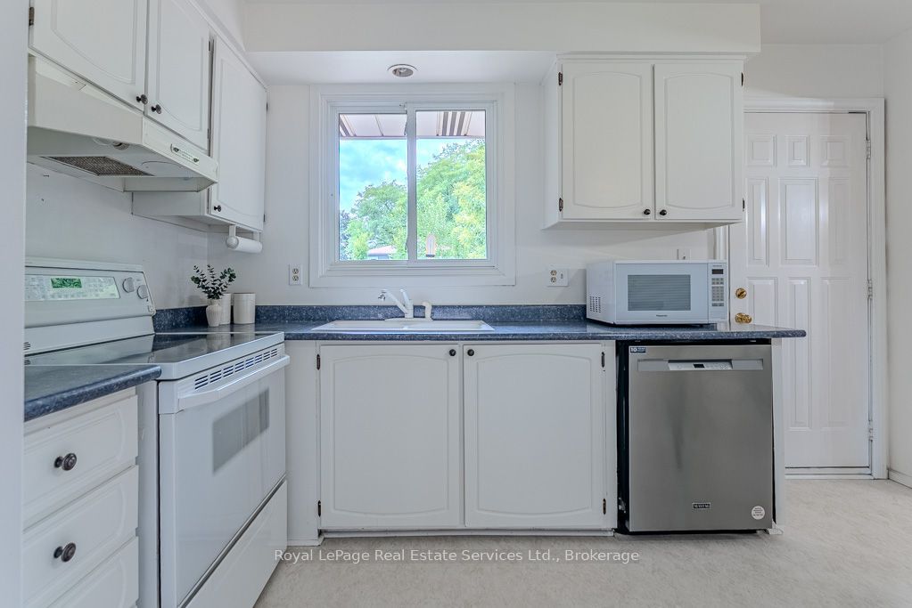 668 Maclaren Drive Property Photo 10