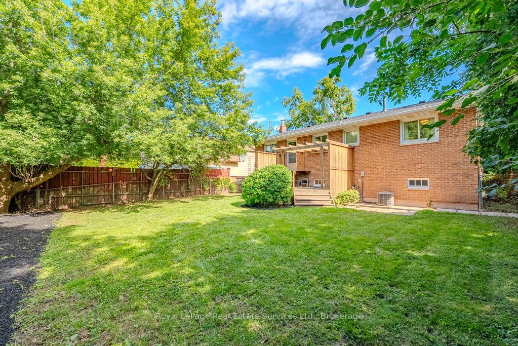 668 Maclaren Drive Property Photo 26
