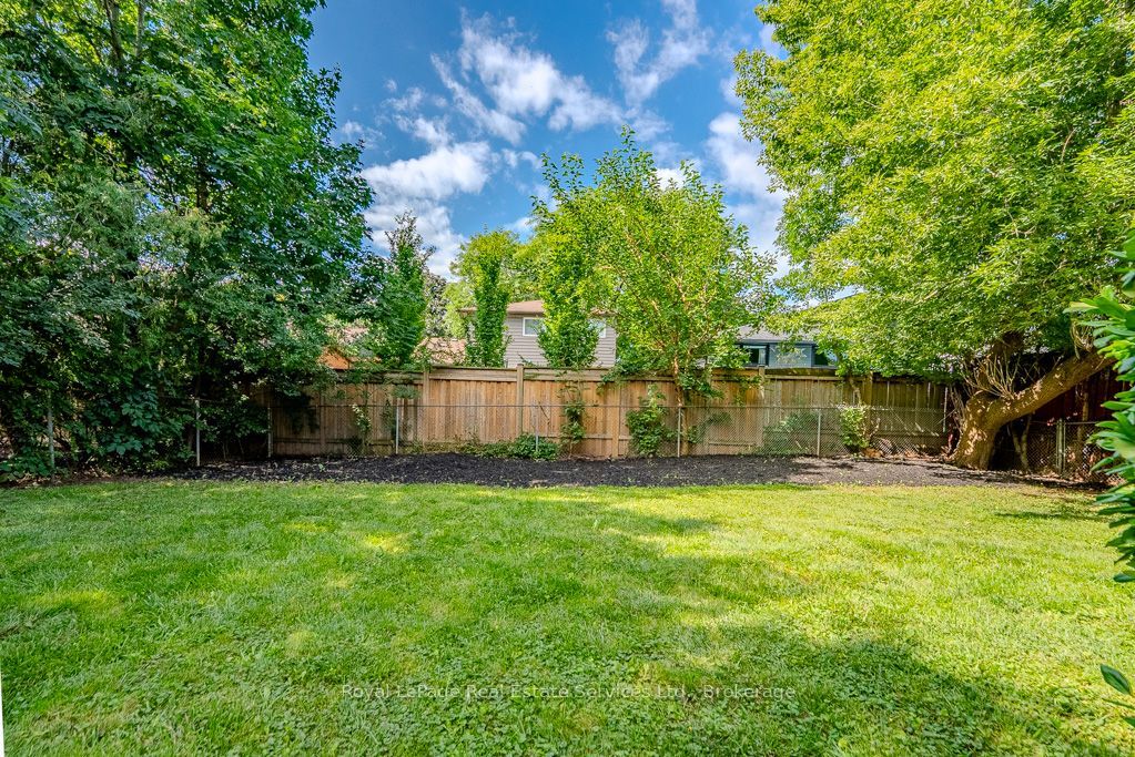 668 Maclaren Drive Property Photo 27