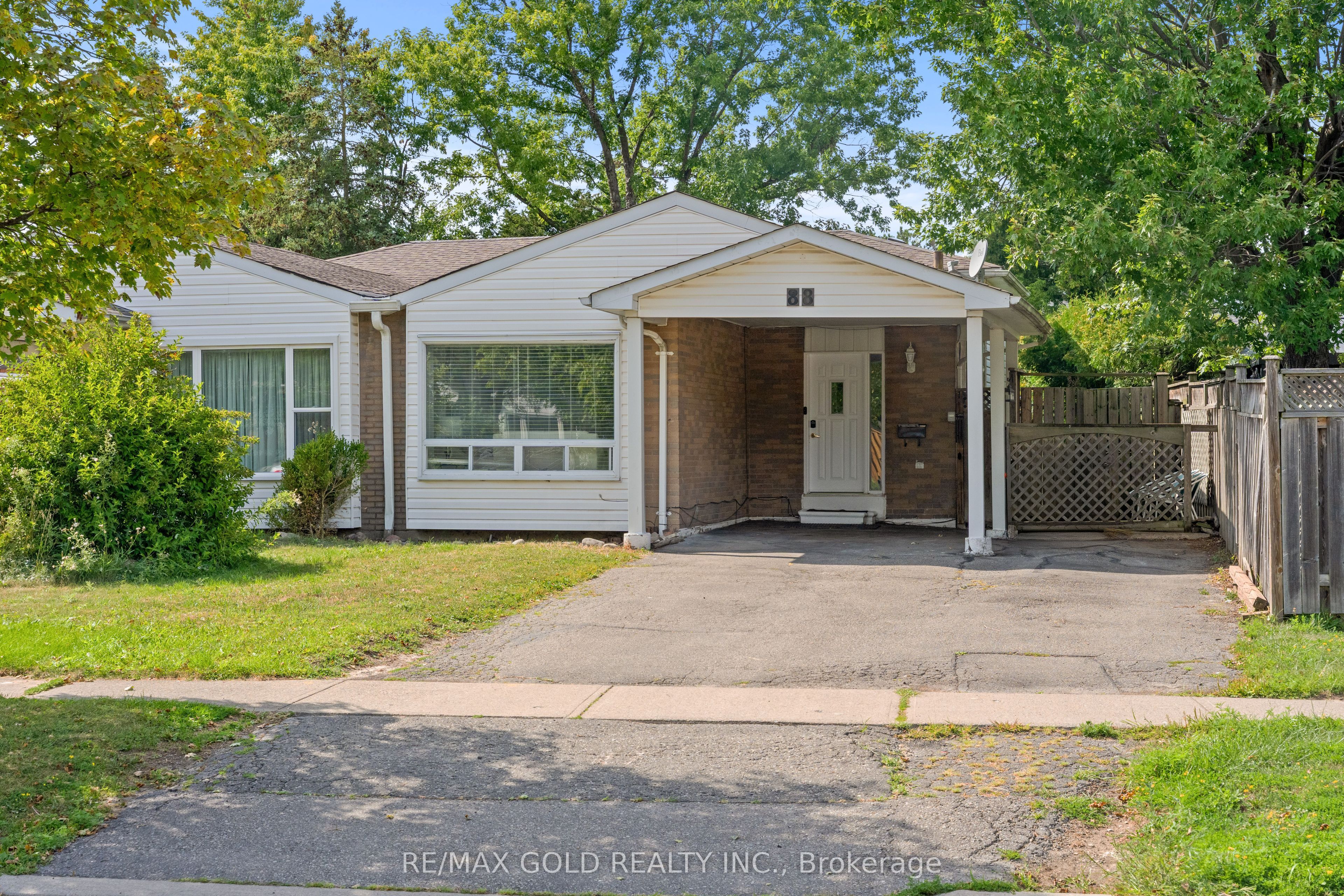 88 Goldcrest Road Property Photo 1