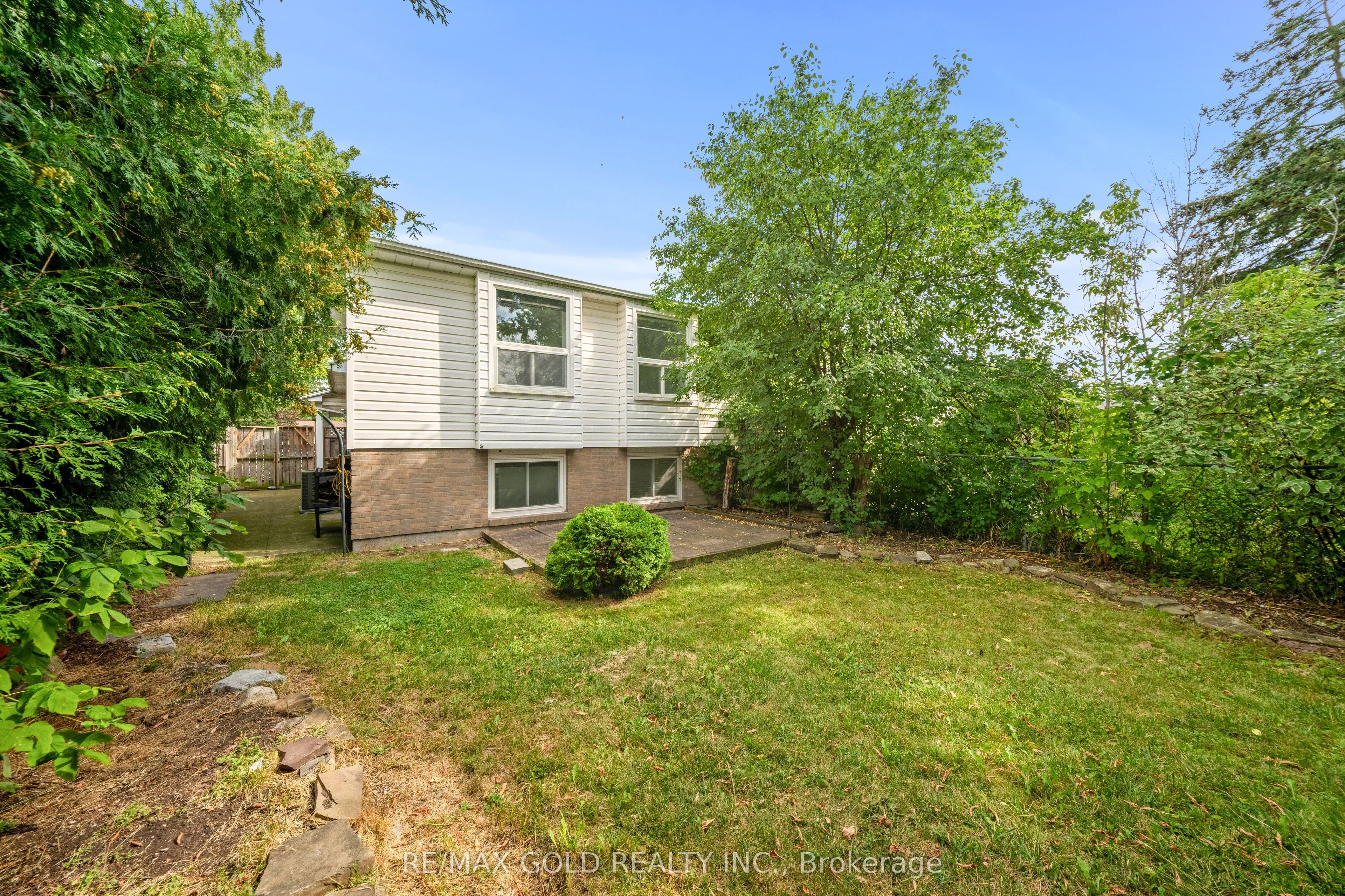 88 Goldcrest Road Property Photo 19