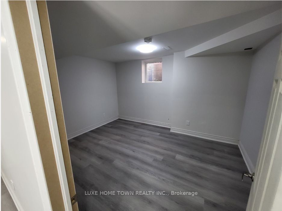 23 Castlehill Road Property Photo 6