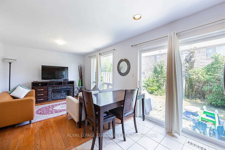 2458 Baintree Crescent Property Photo 18