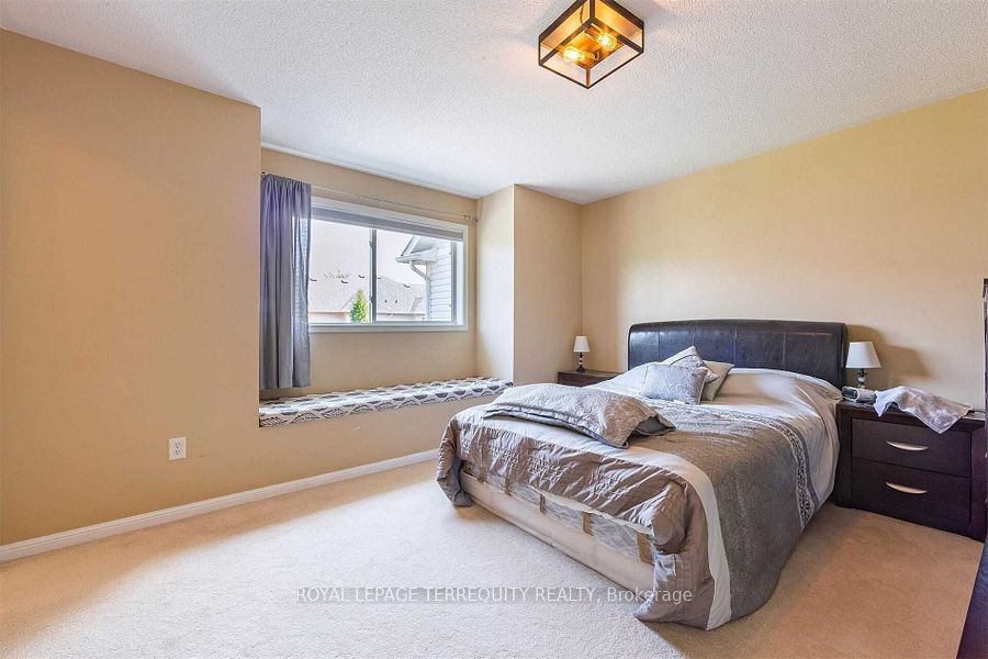 2458 Baintree Crescent Property Photo 25