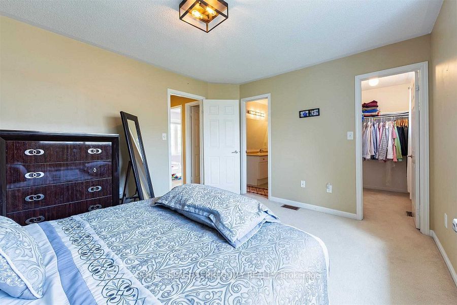 2458 Baintree Crescent Property Photo 26