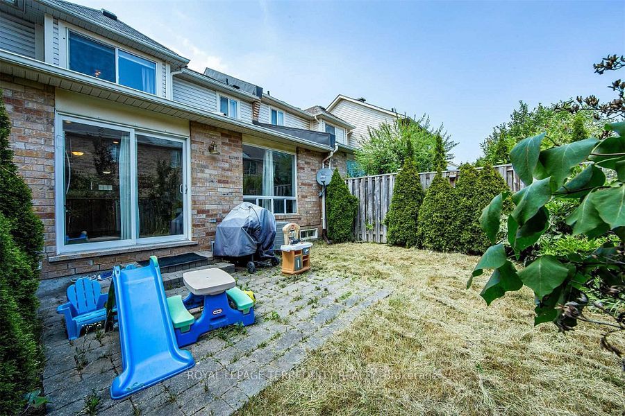 2458 Baintree Crescent Property Photo 36