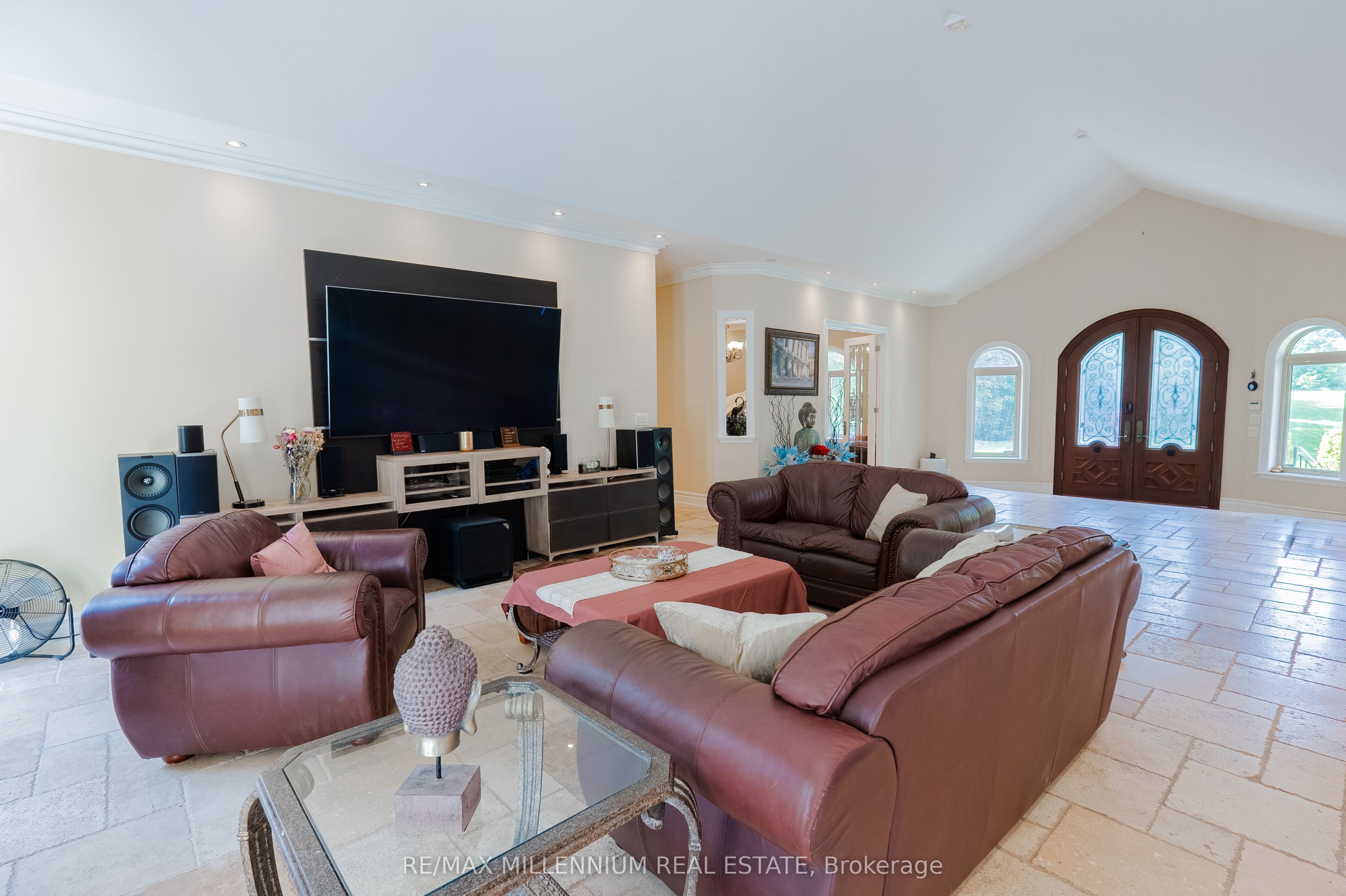 16282 27 Side Road Property Photo 6