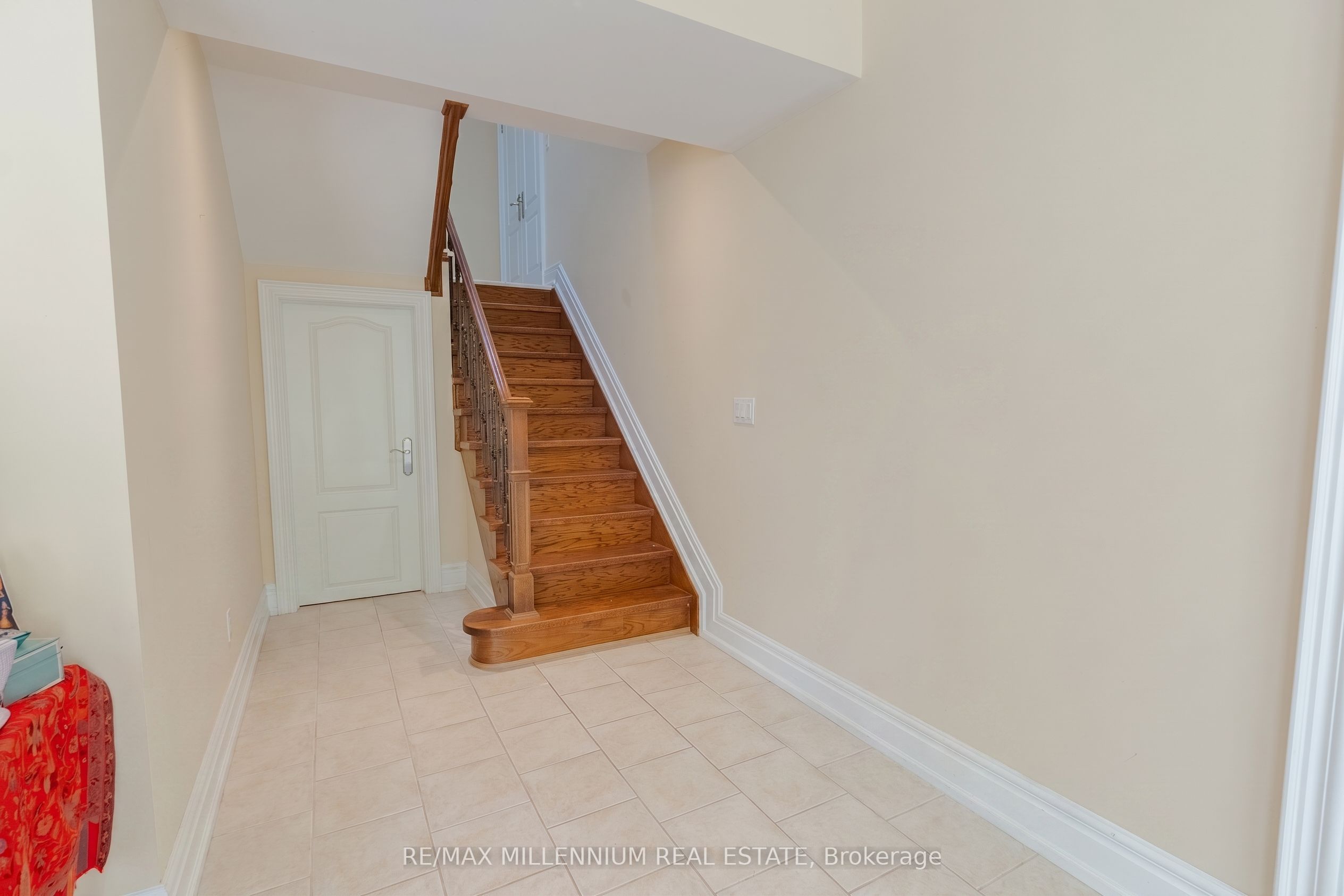 16282 27 Side Road Property Photo 11