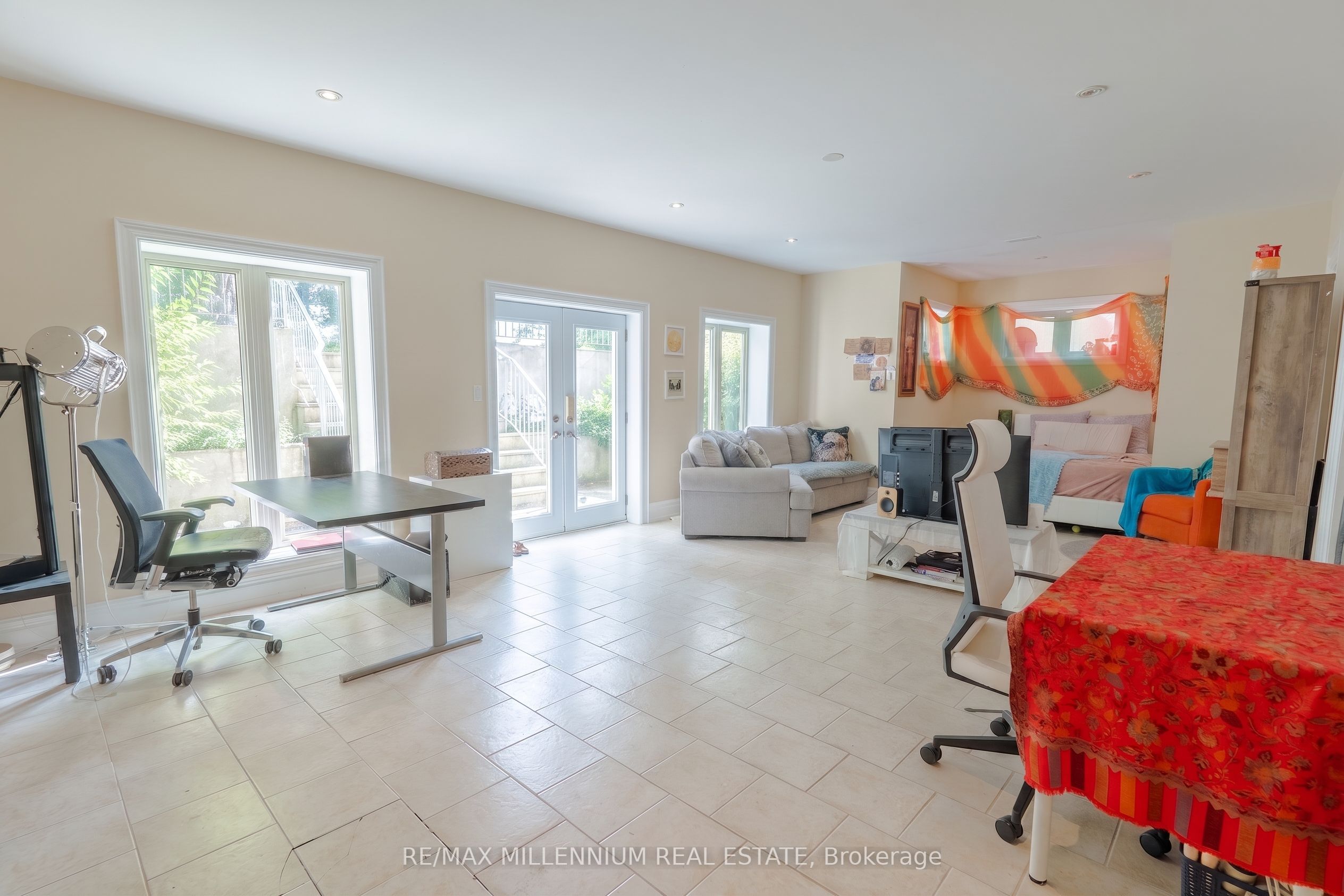 16282 27 Side Road Property Photo 14