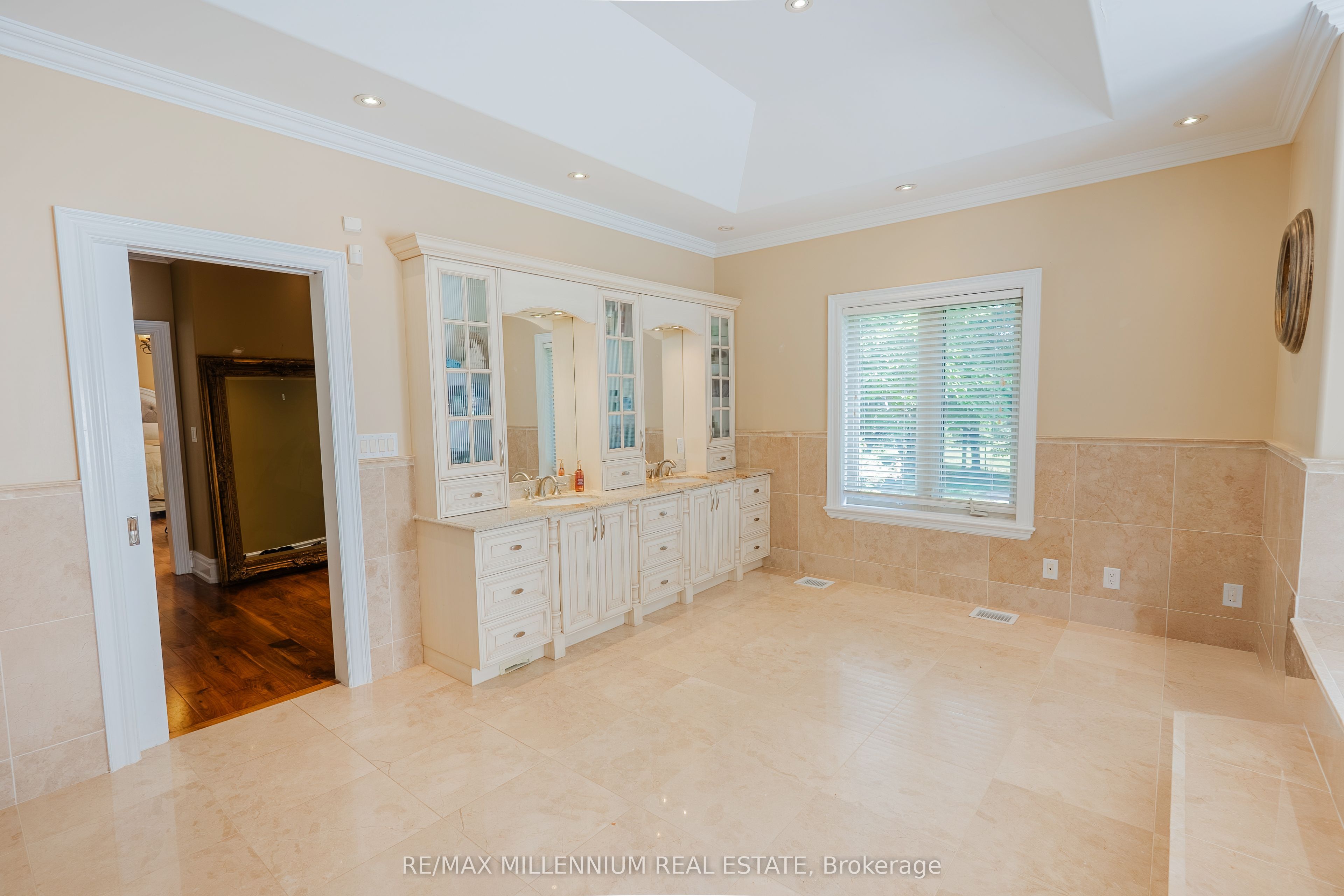 16282 27 Side Road Property Photo 18