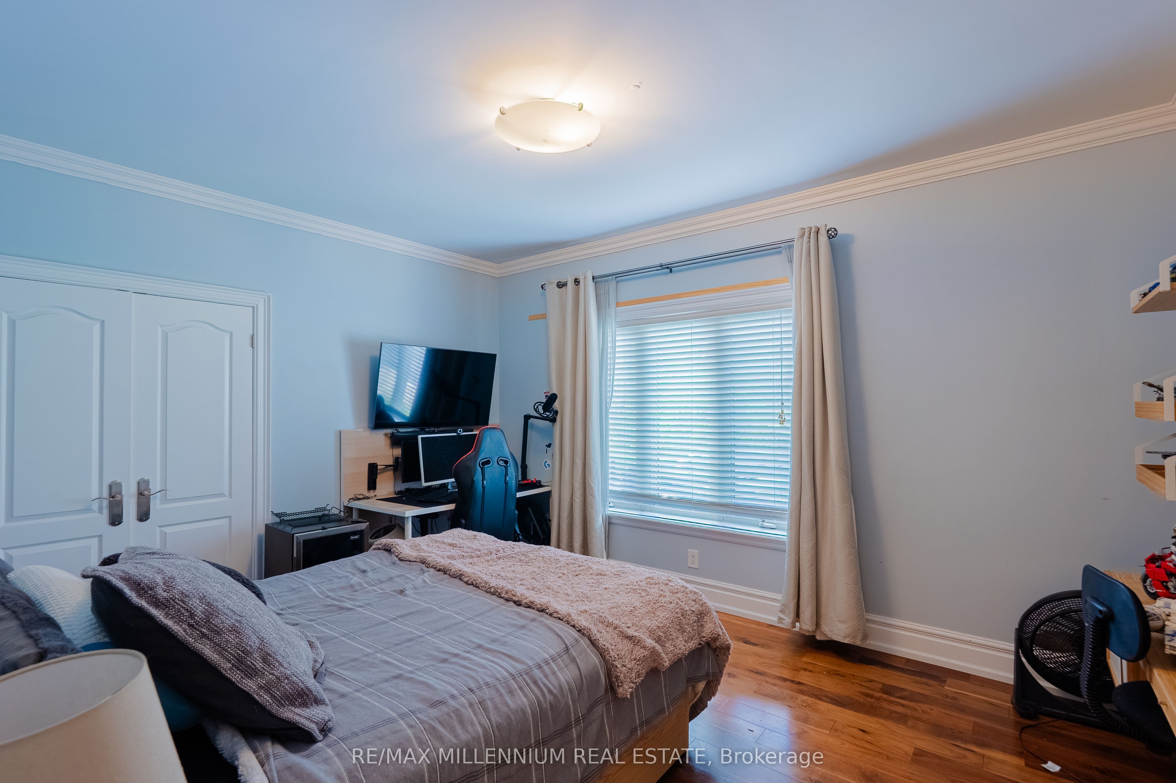 16282 27 Side Road Property Photo 21