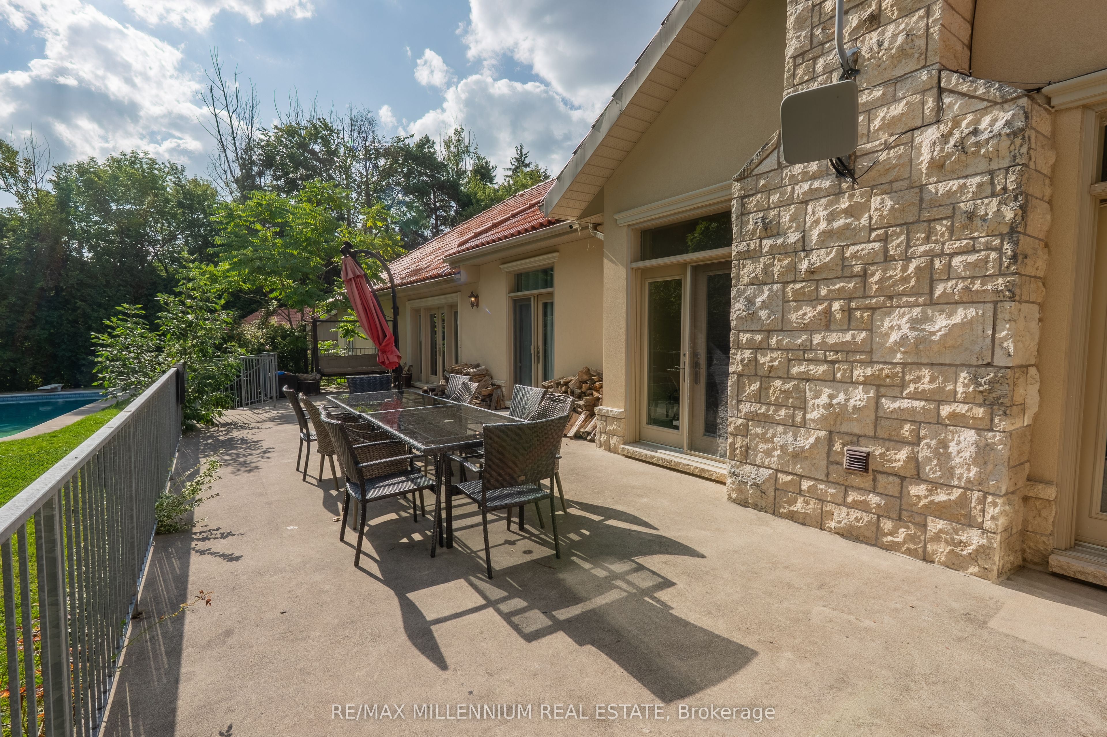 16282 27 Side Road Property Photo 43