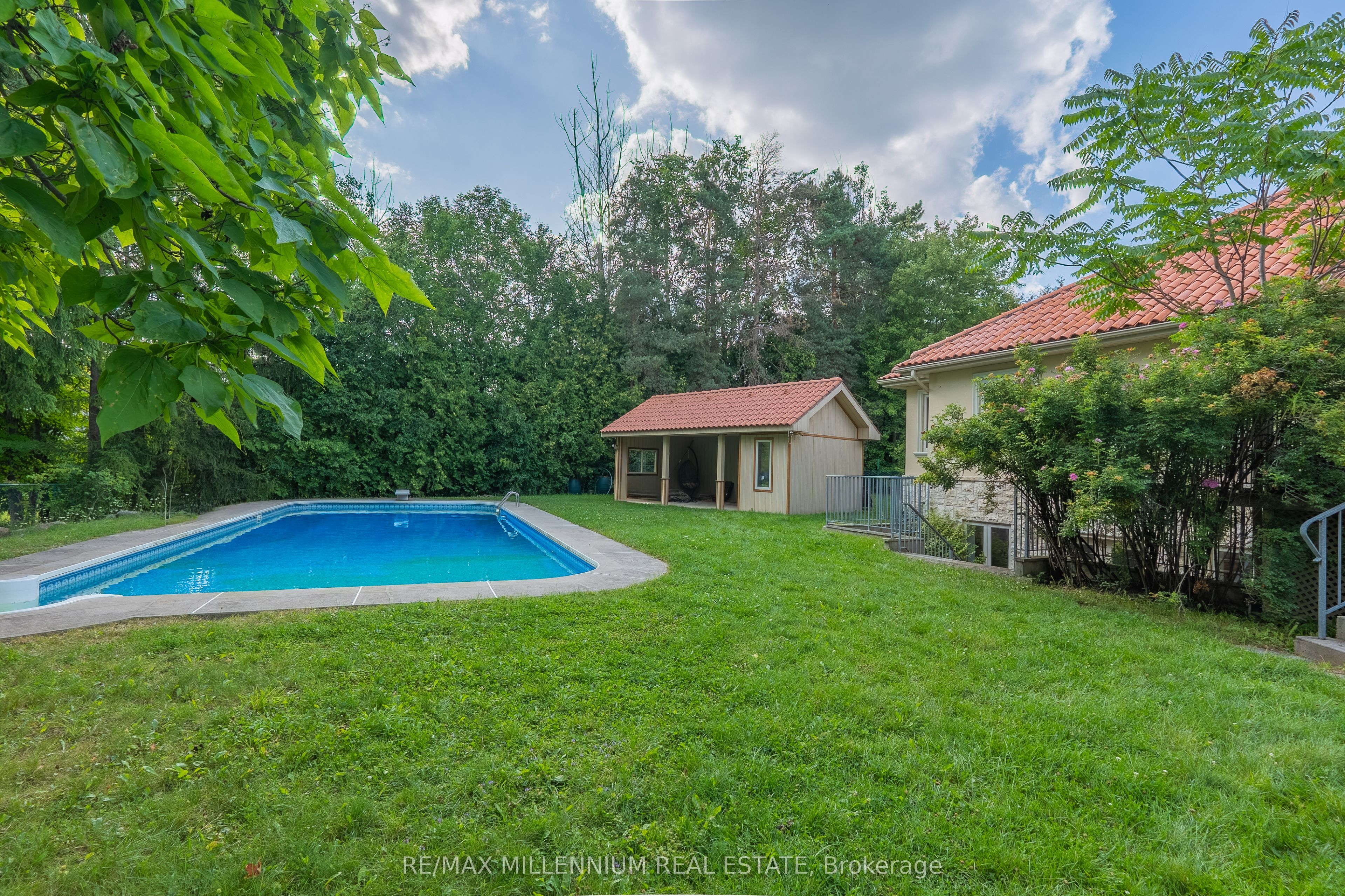 16282 27 Side Road Property Photo 44