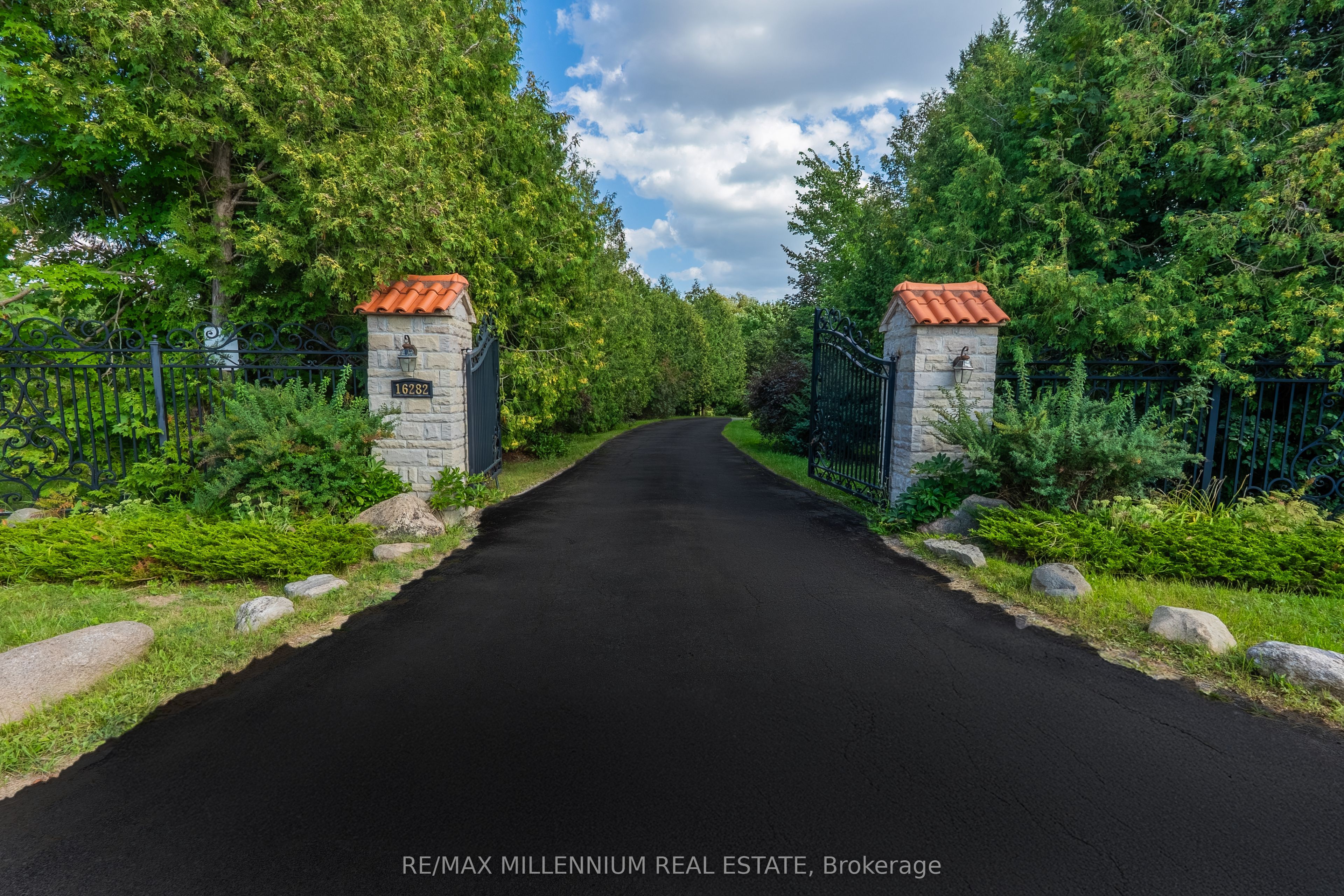 16282 27 Side Road Property Photo 46