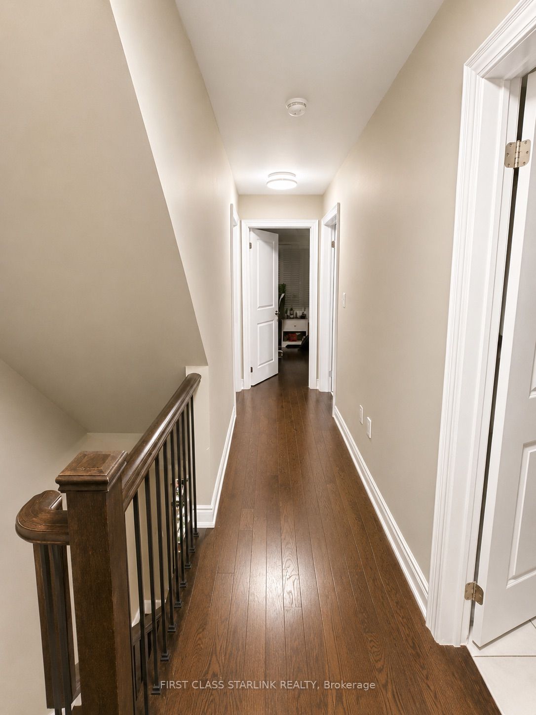 2058 Queensborough Gate 34 Property Photo 8