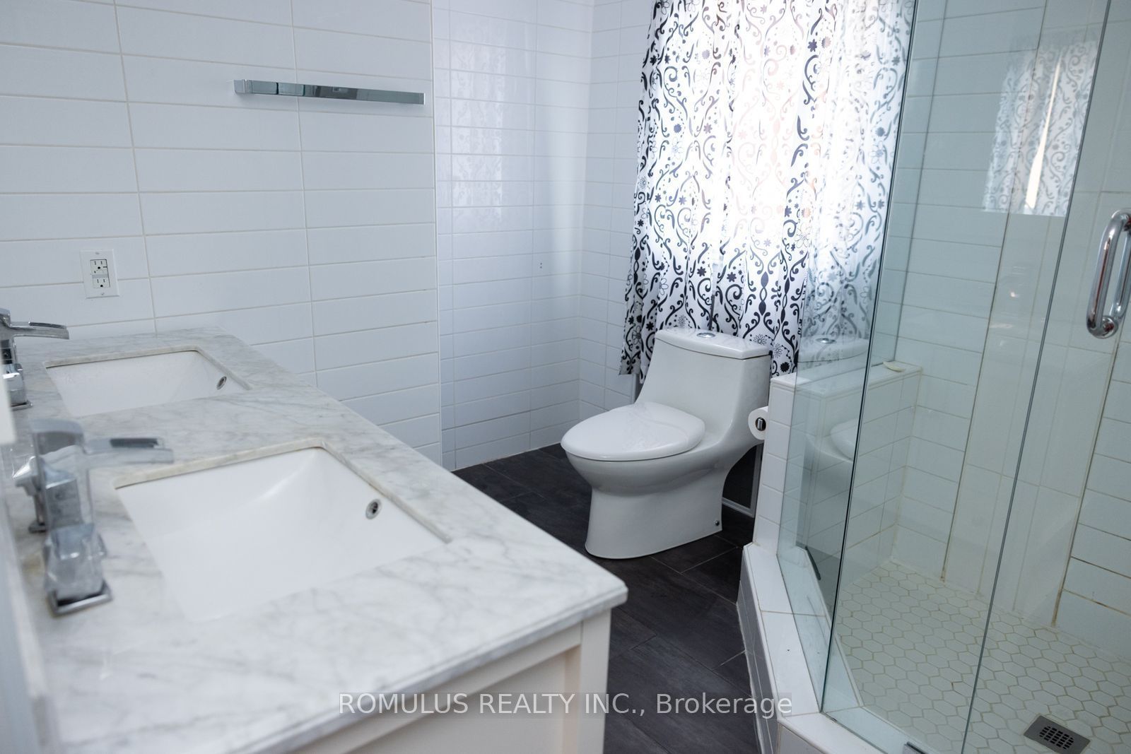 280 King Andrew Drive Property Photo 14