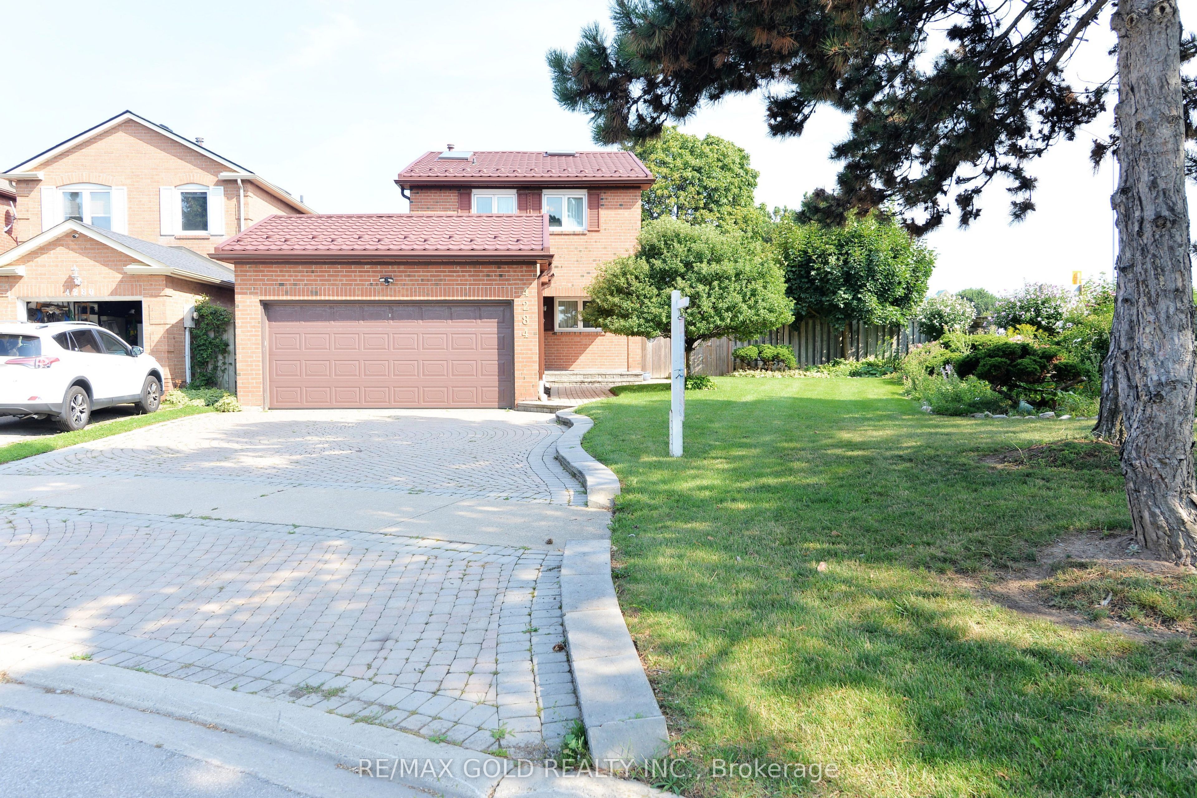 4284 Sawmill Valley Drive Property Photo 1