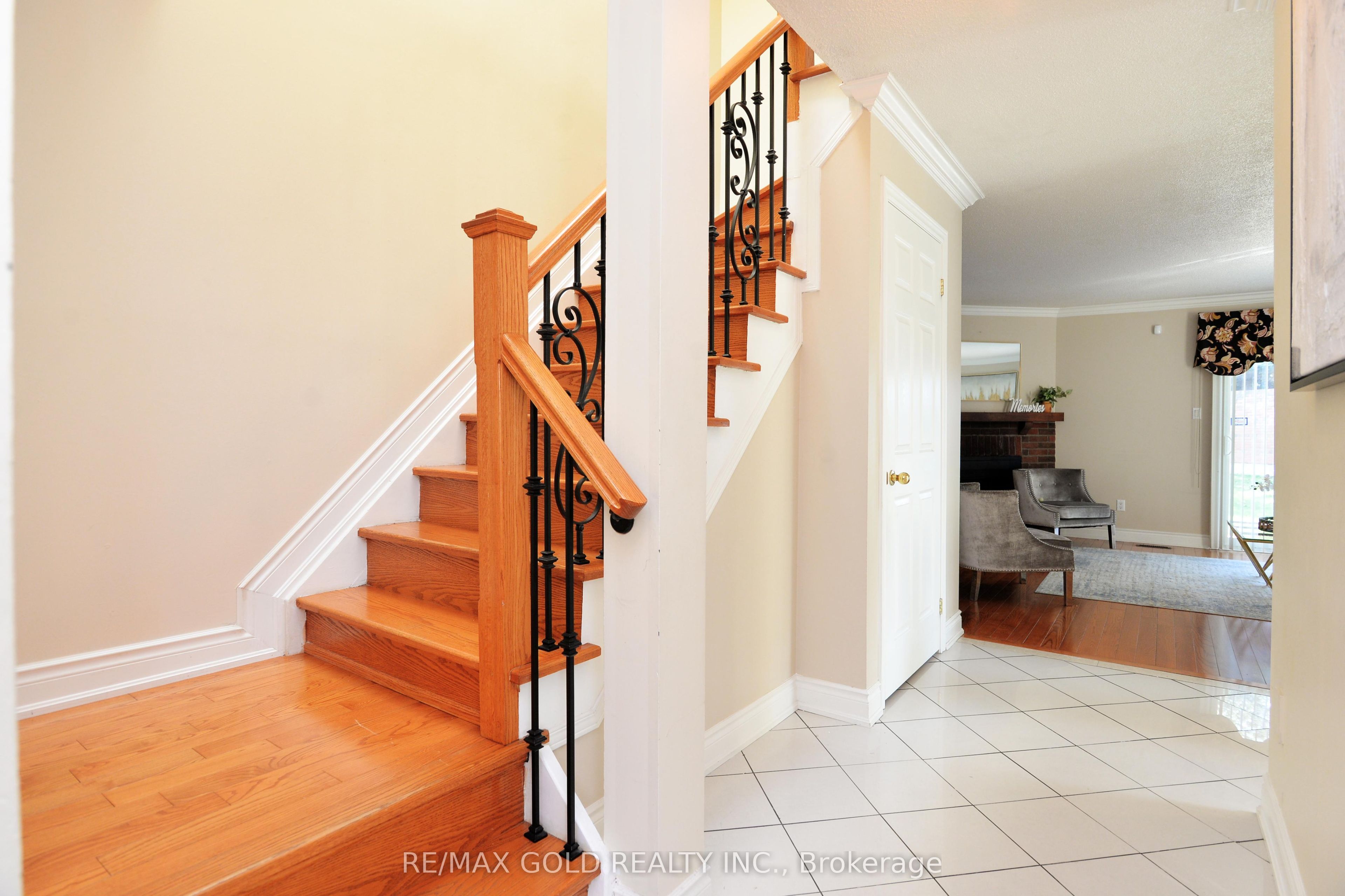 4284 Sawmill Valley Drive Property Photo 6