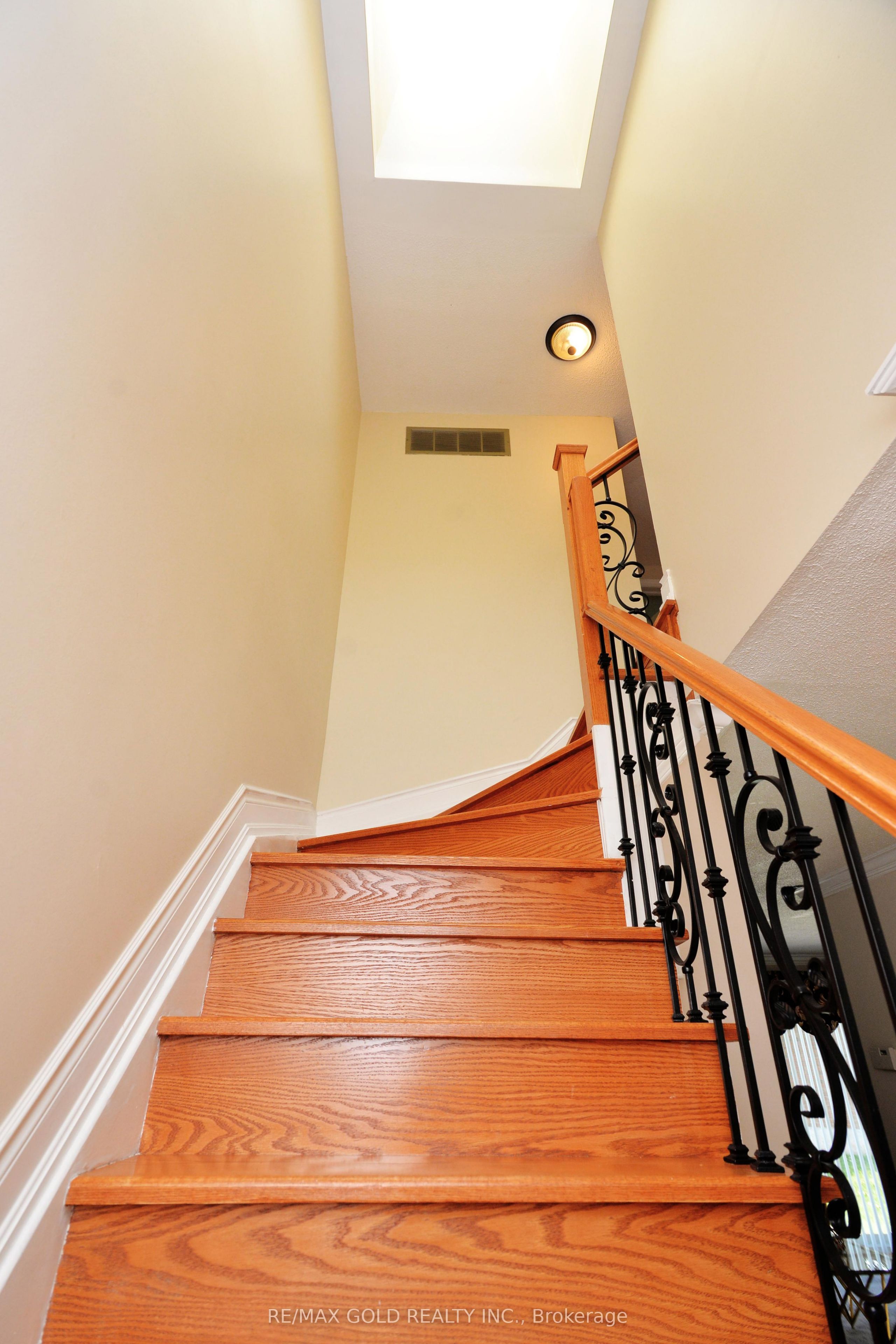 4284 Sawmill Valley Drive Property Photo 17