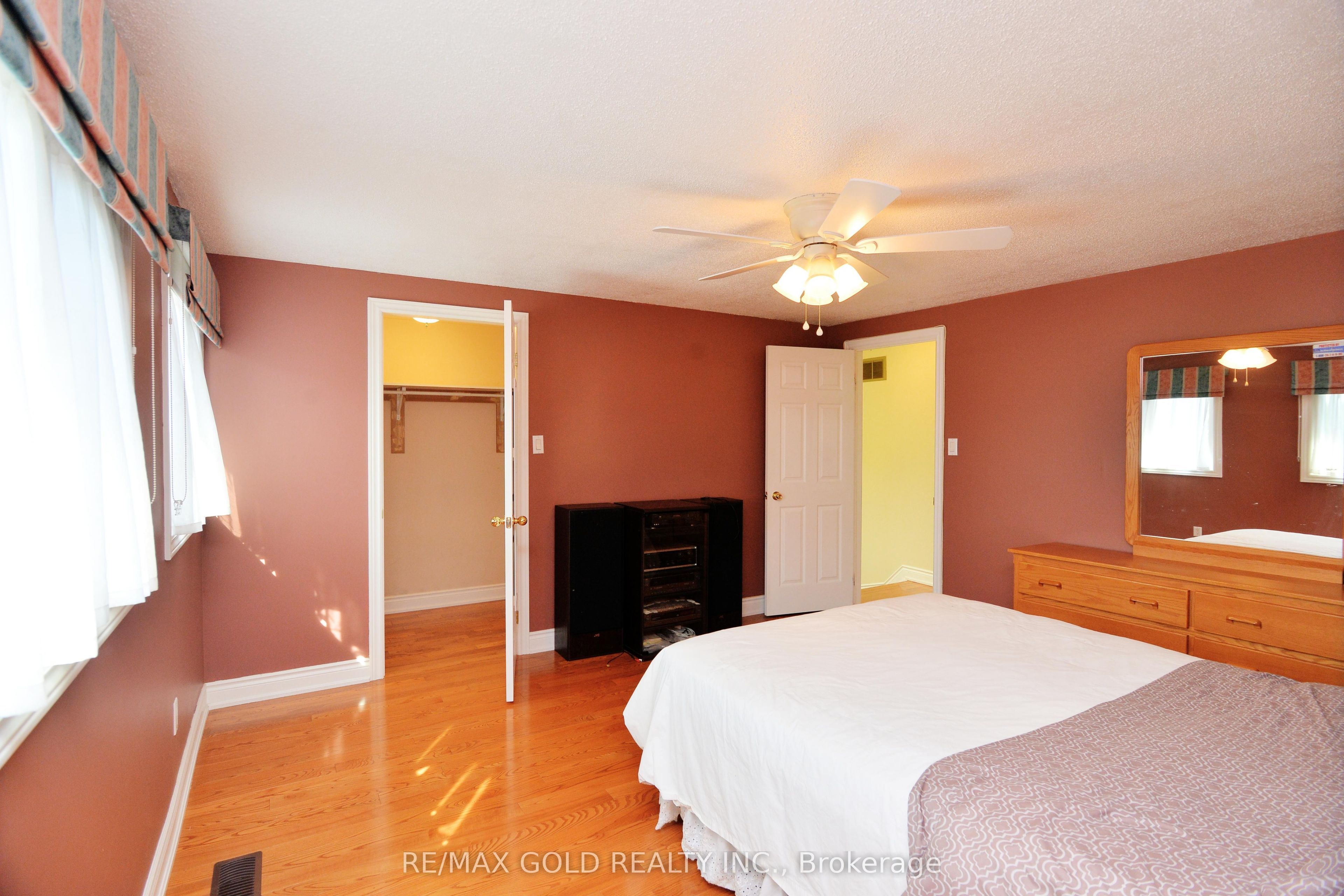 4284 Sawmill Valley Drive Property Photo 19