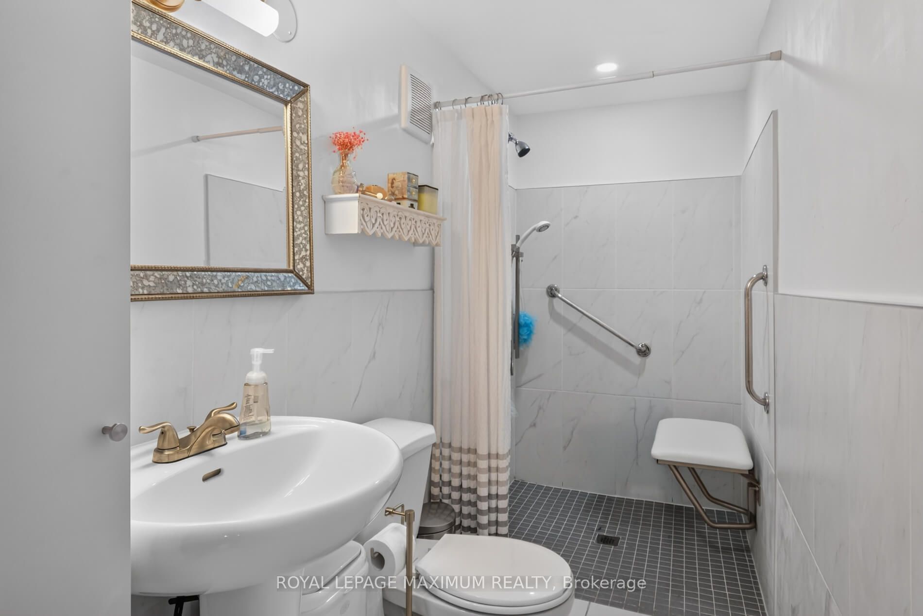 11 Hisey Crescent Property Photo 32