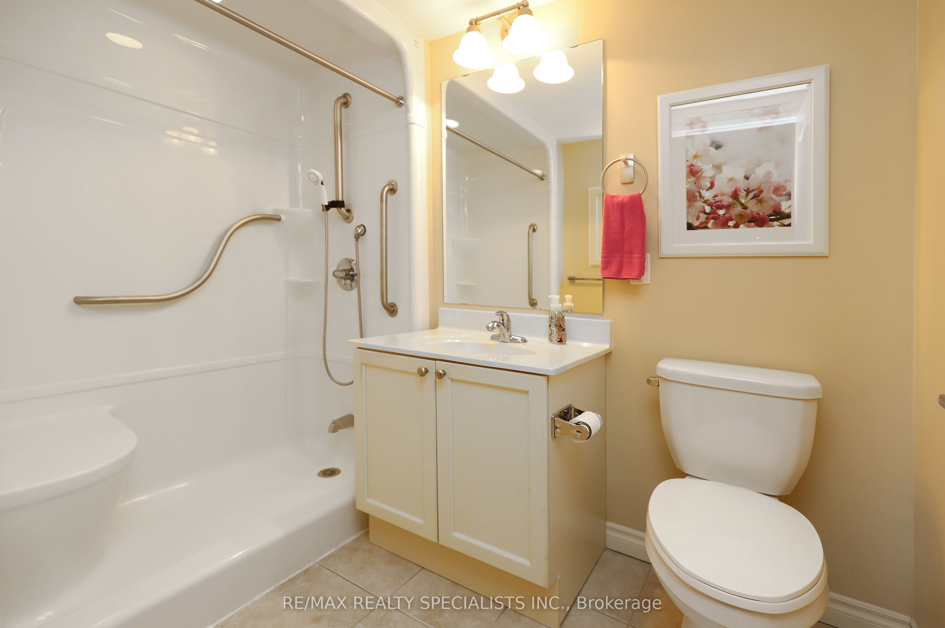 810 Scollard Court 809 Property Photo 22
