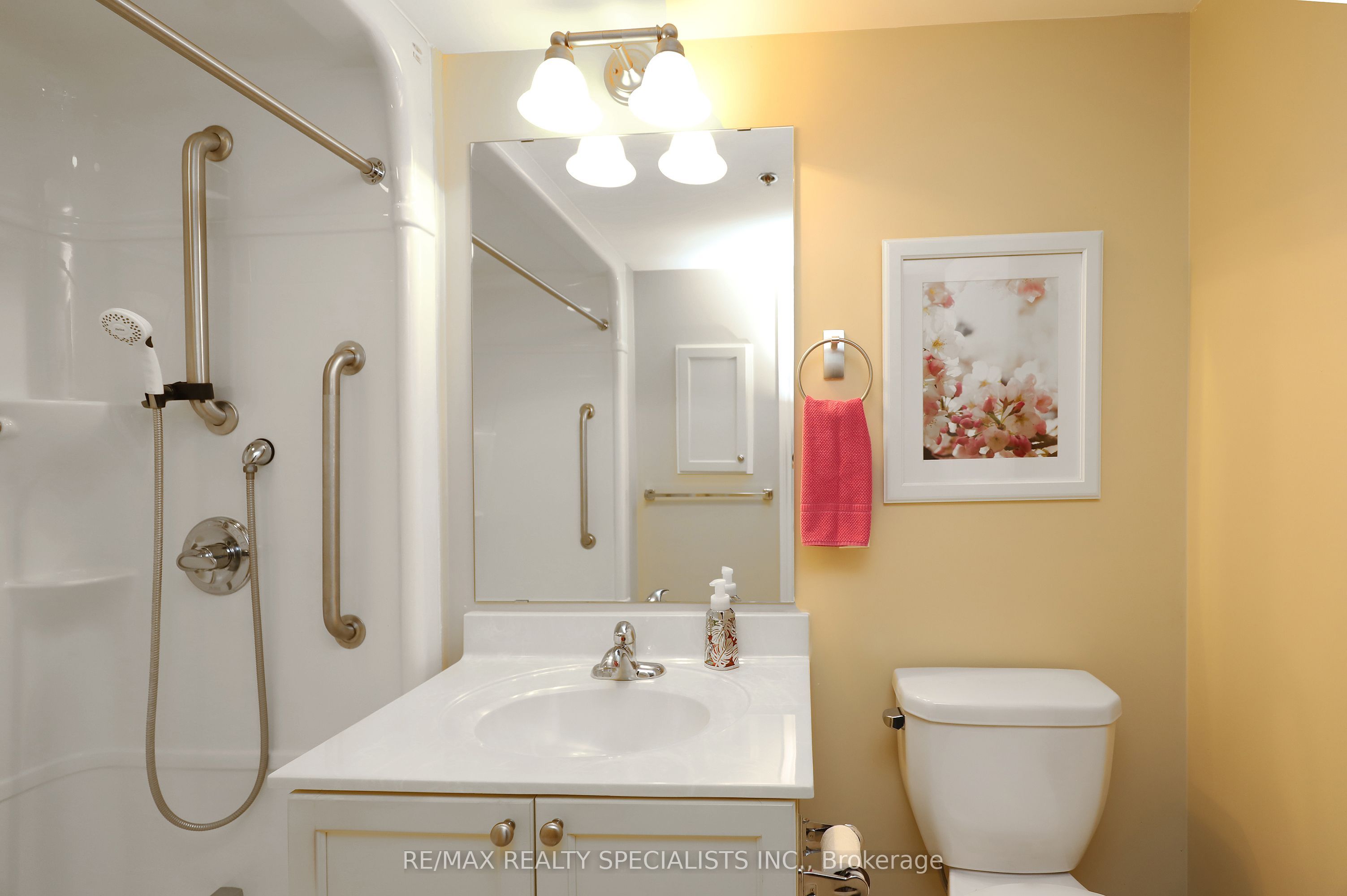 810 Scollard Court 809 Property Photo 23