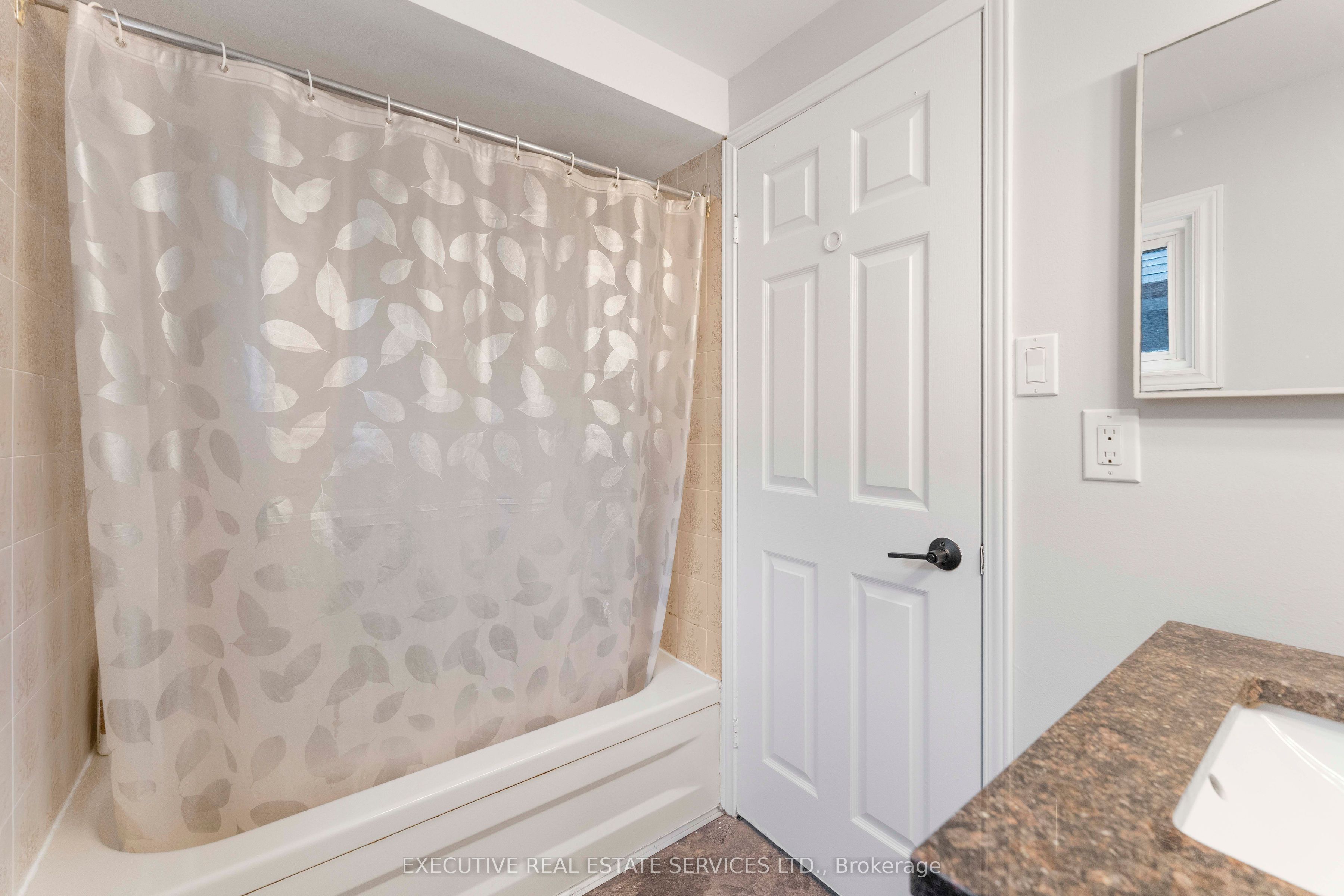 21 Garden Avenue Property Photo 16