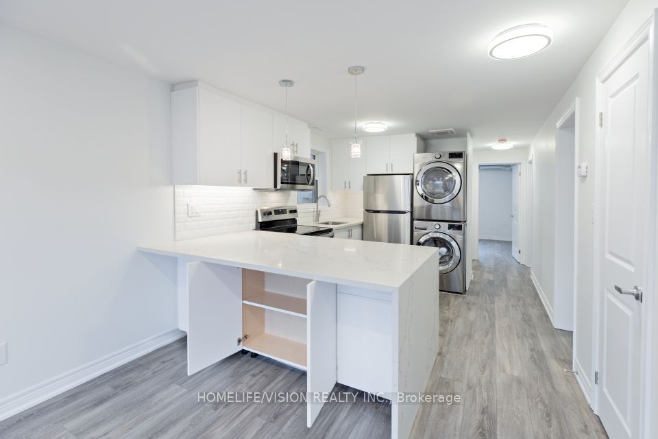 391 Royal York Road Property Photo 3