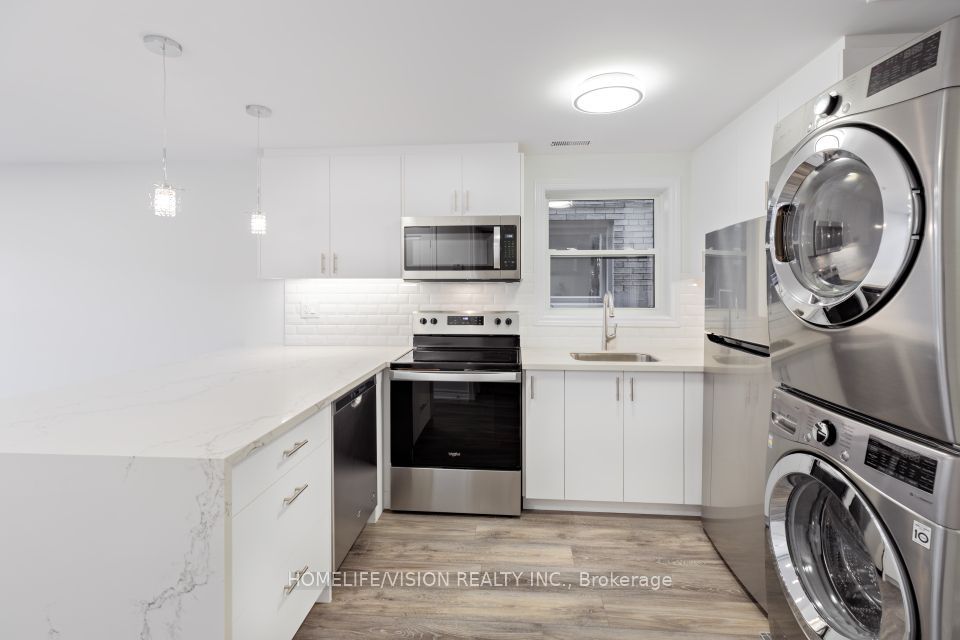 391 Royal York Road Property Photo 4