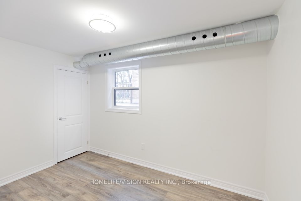 391 Royal York Road Property Photo 7