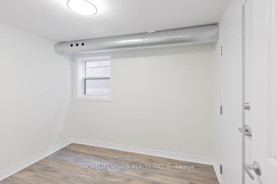 391 Royal York Road Property Photo 9