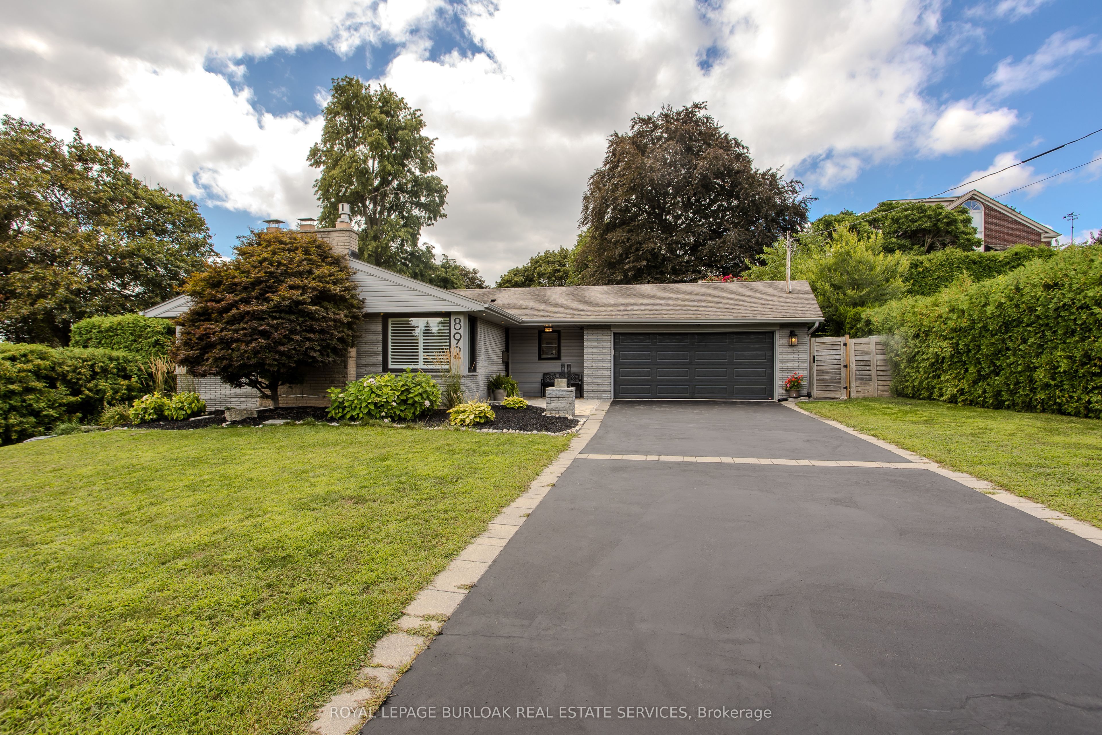 892 North Shore Boulevard W Property Photo 5
