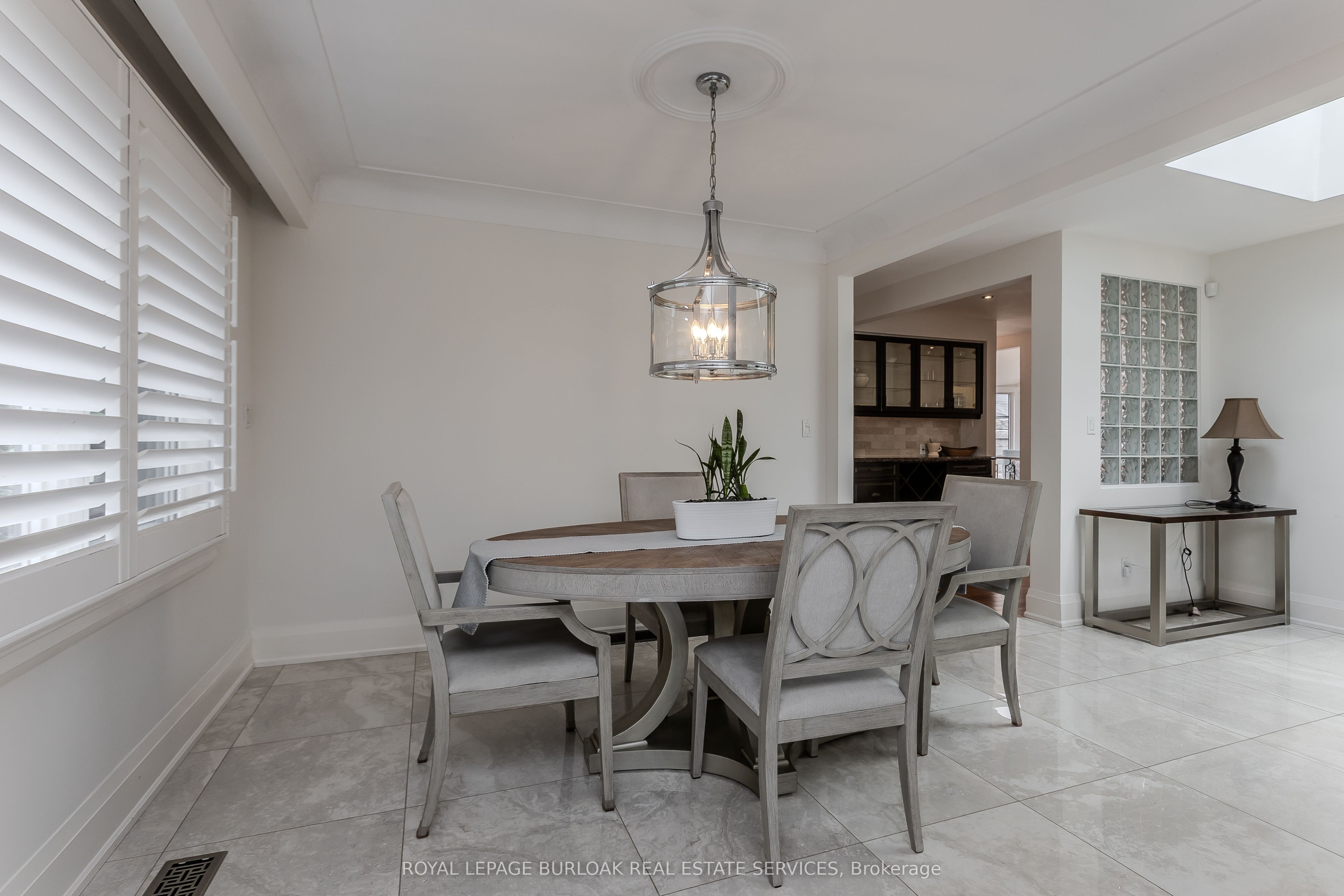 892 North Shore Boulevard W Property Photo 12