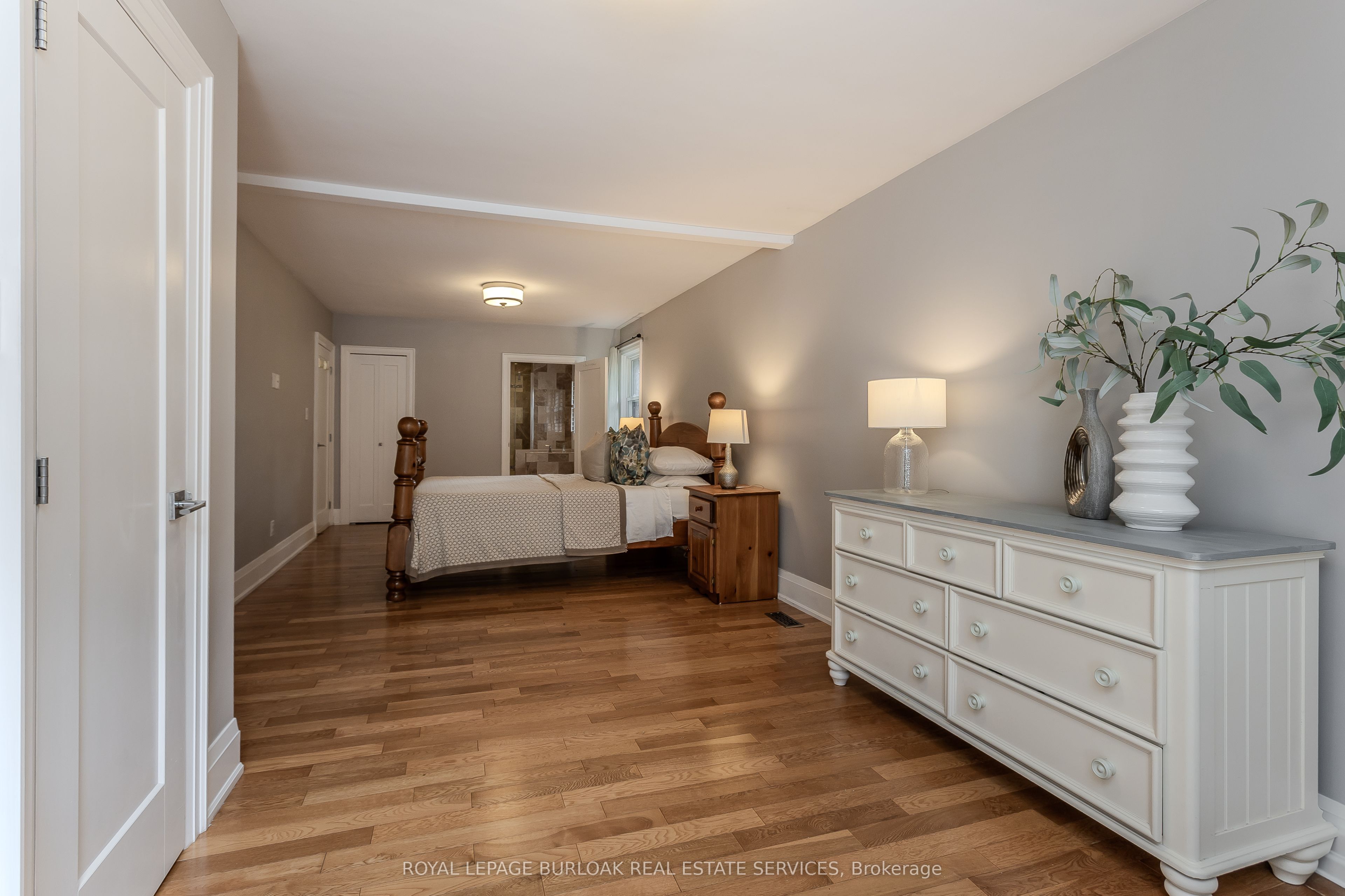 892 North Shore Boulevard W Property Photo 14