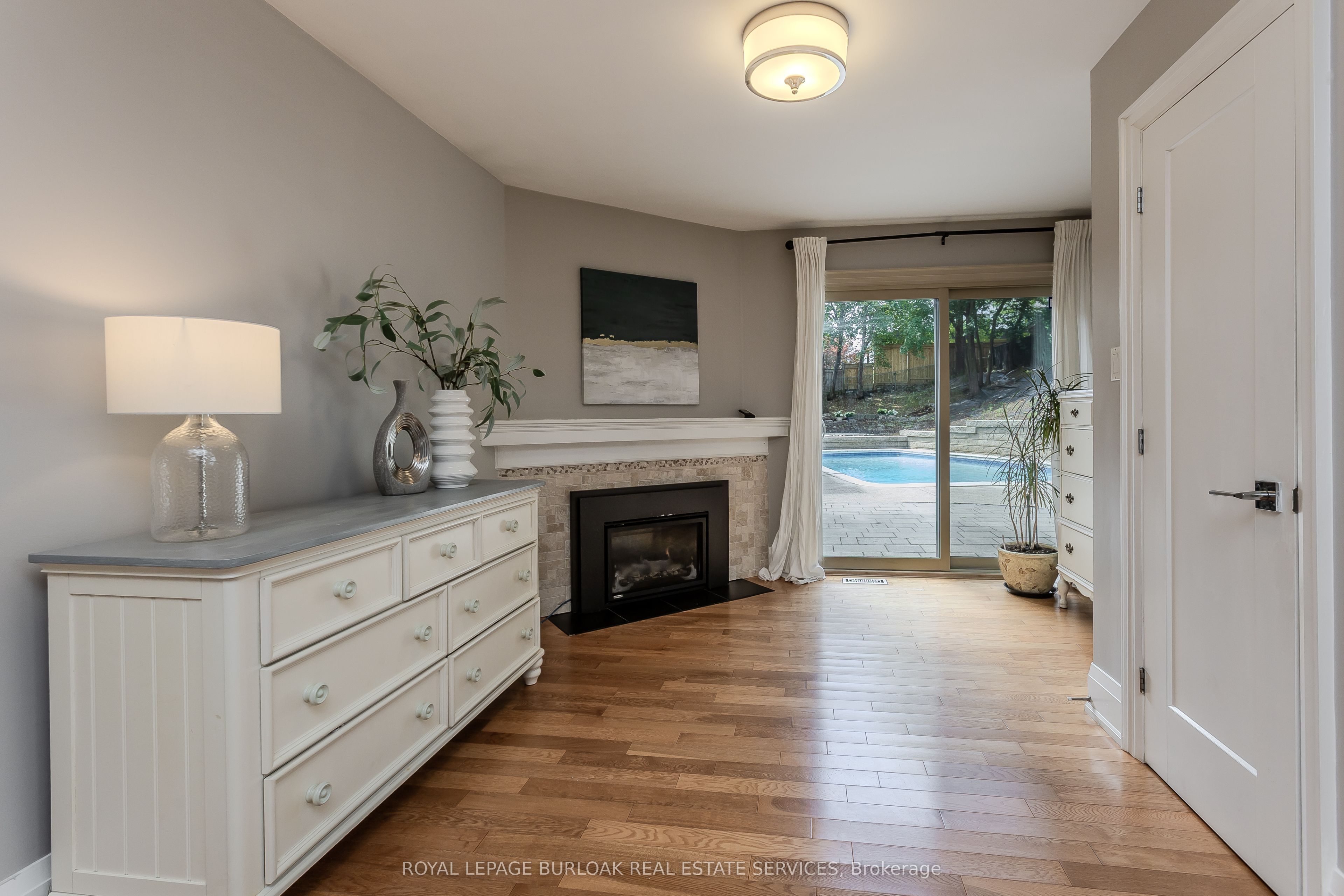 892 North Shore Boulevard W Property Photo 16